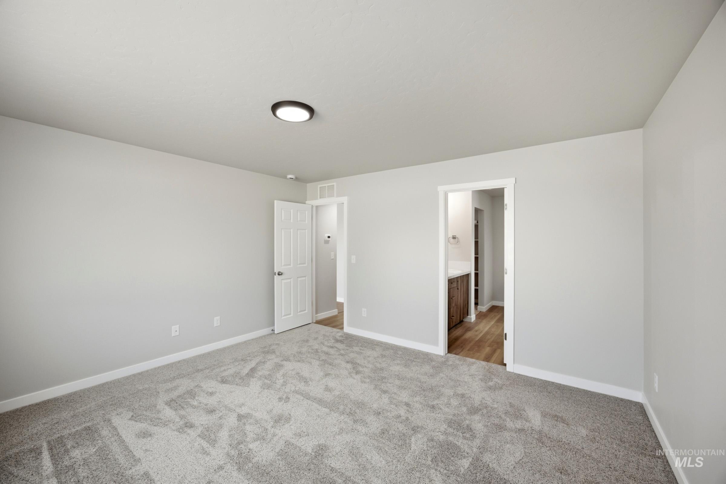 485 Waverly Ave Property Photo 19