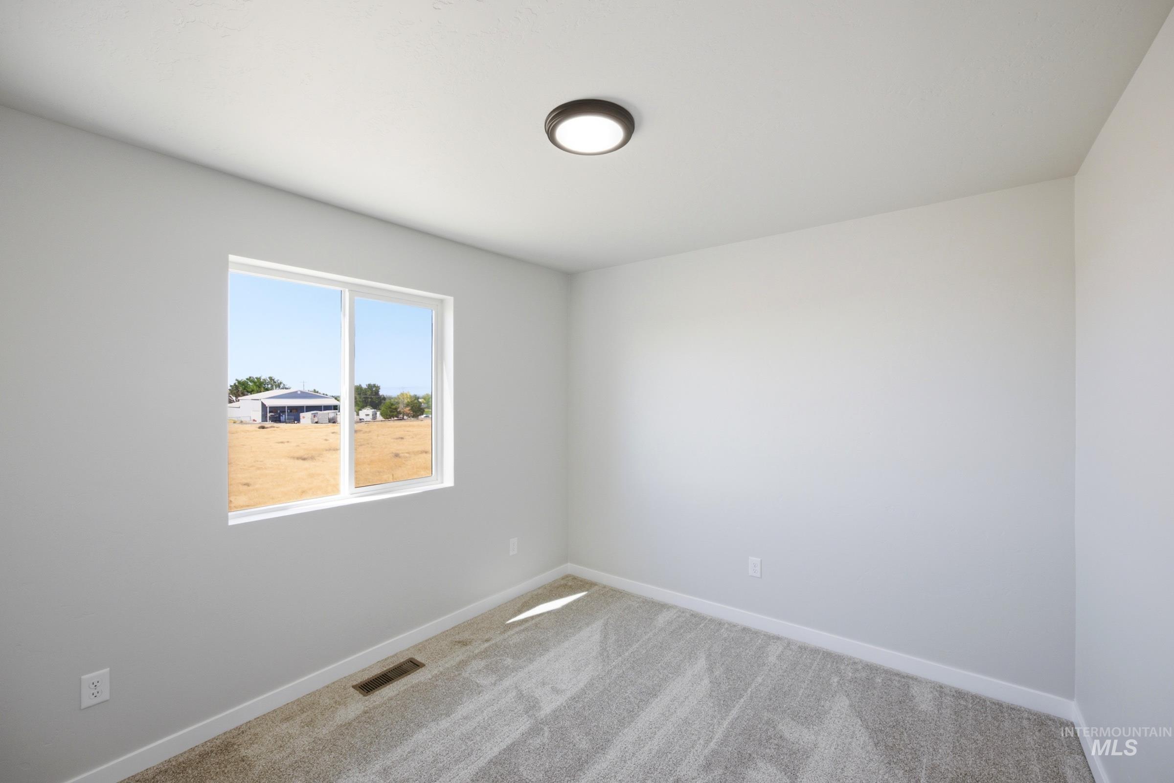 1533 W Braden Dr Property Photo 17