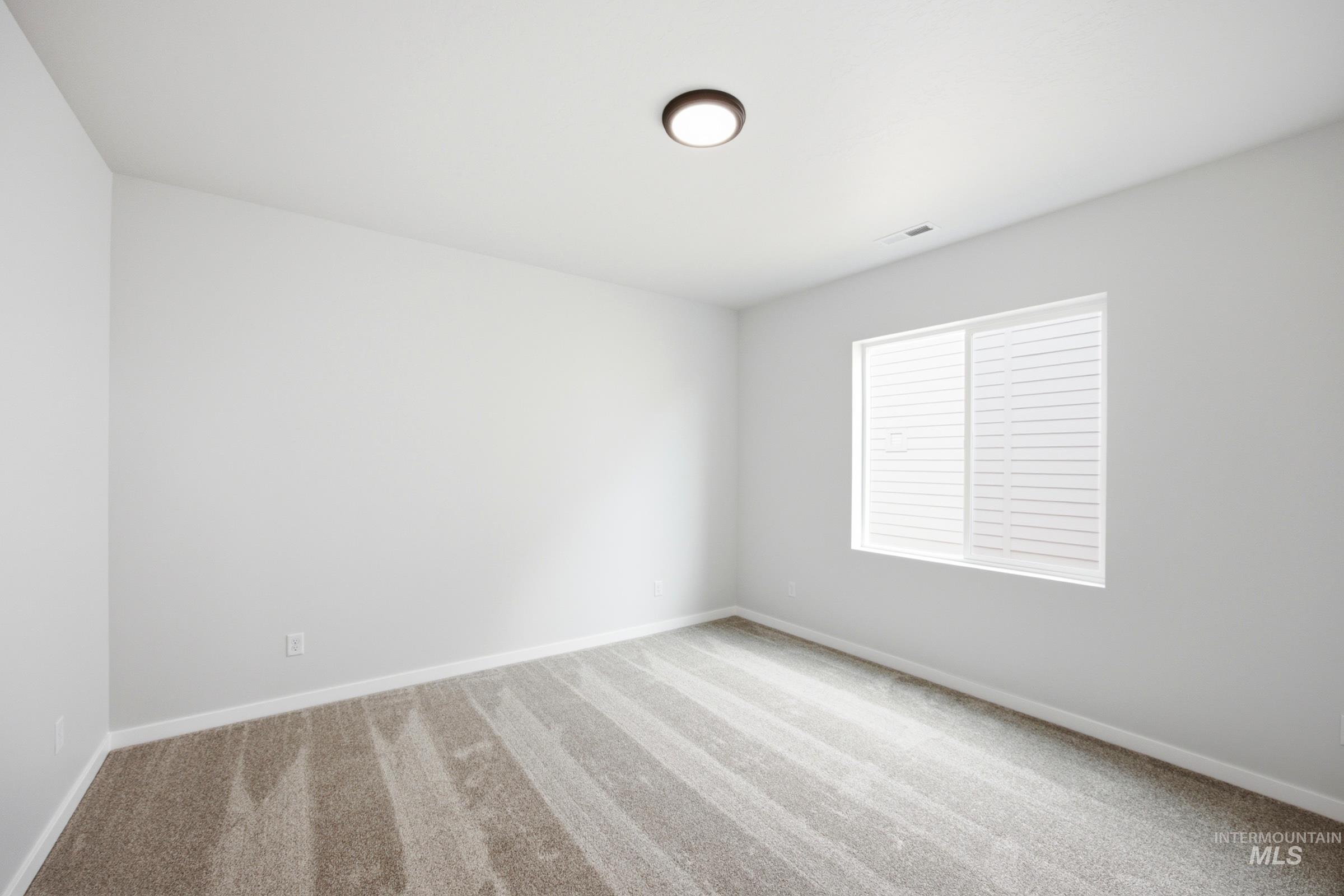 1064 W Cub River Dr Property Photo 34