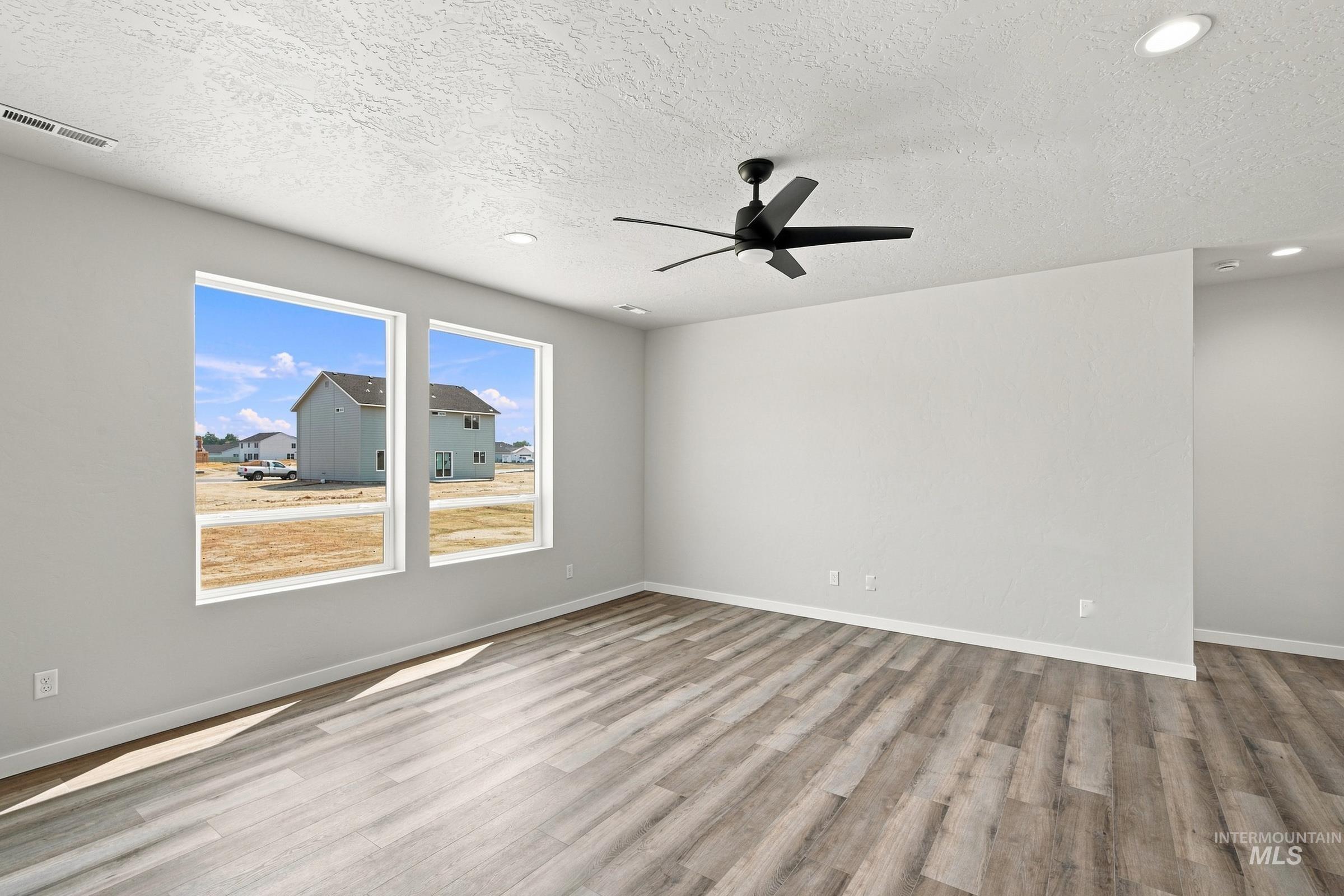 5328 S Danforth Ave Property Photo 10