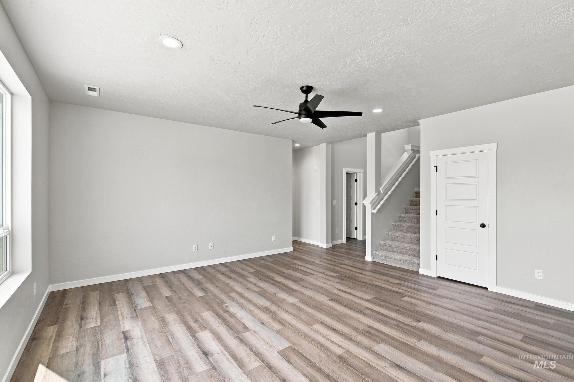 5328 S Danforth Ave Property Photo 11