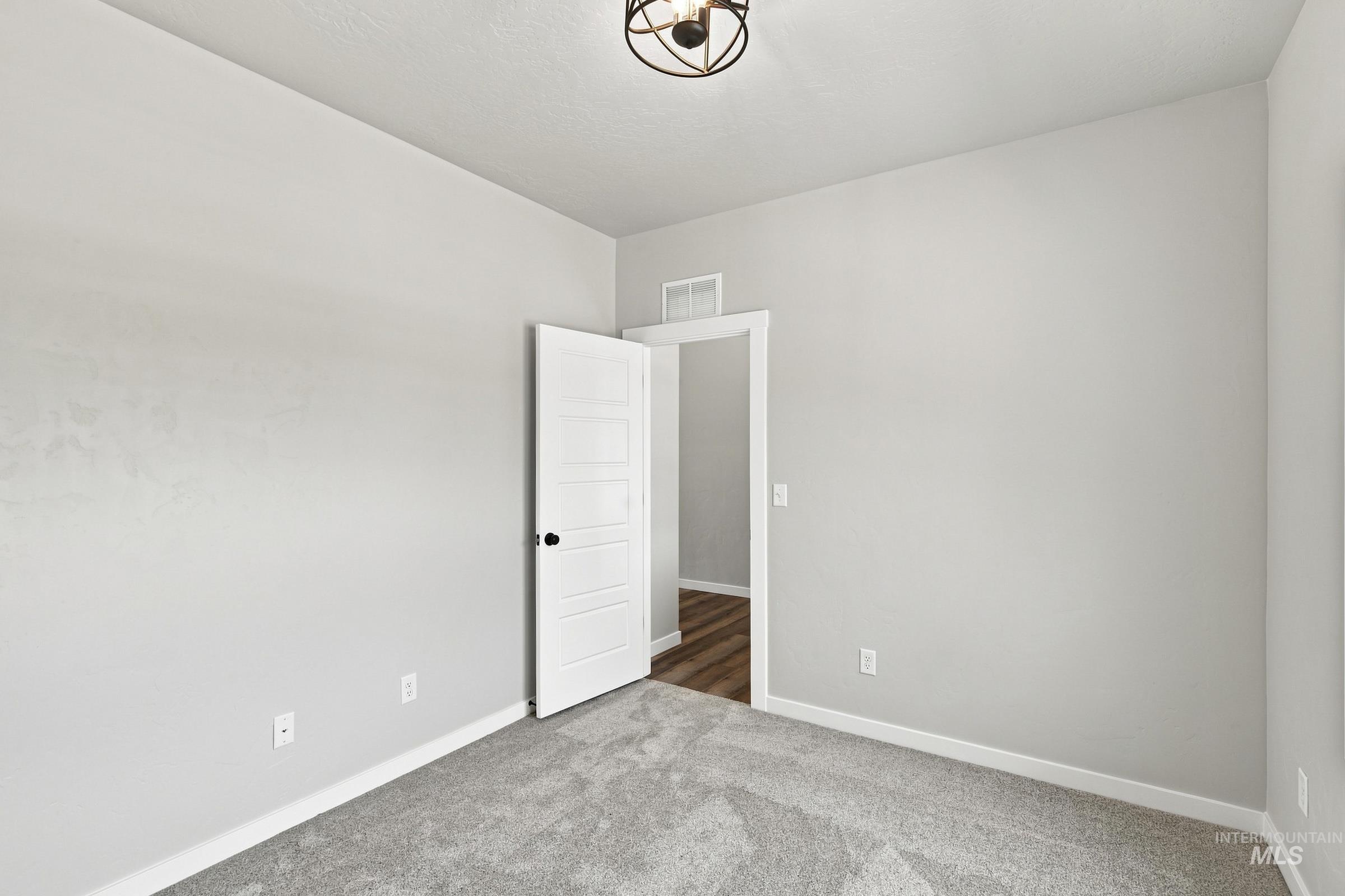 5328 S Danforth Ave Property Photo 15