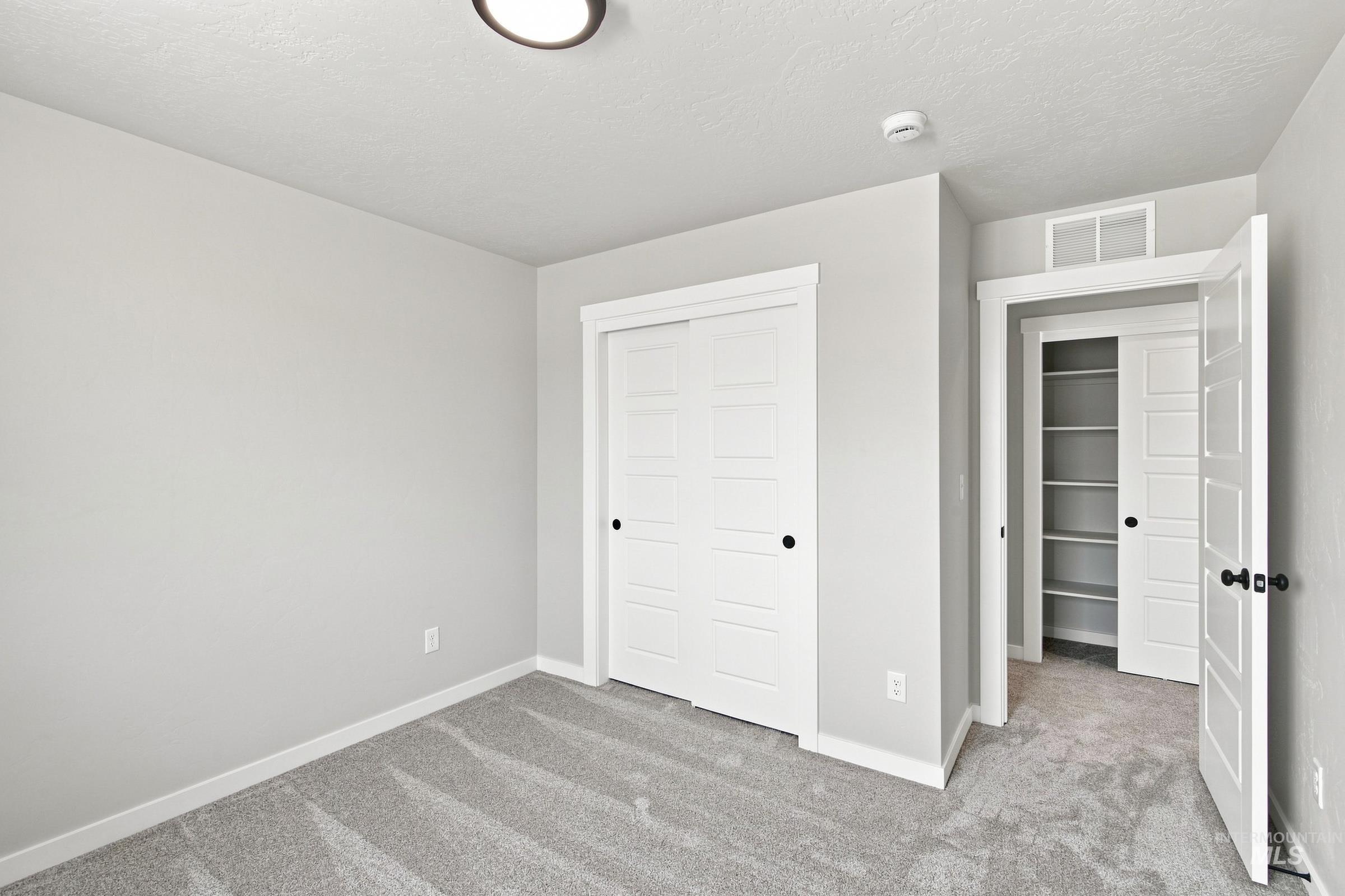 5328 S Danforth Ave Property Photo 33