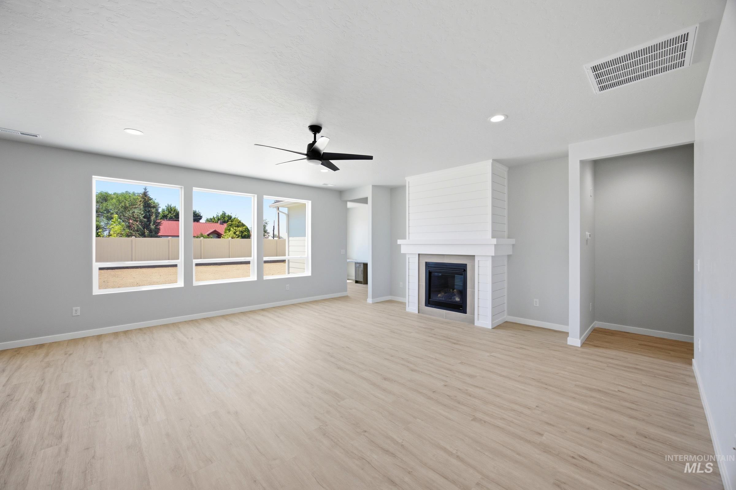 3885 E White Plains St Property Photo 7
