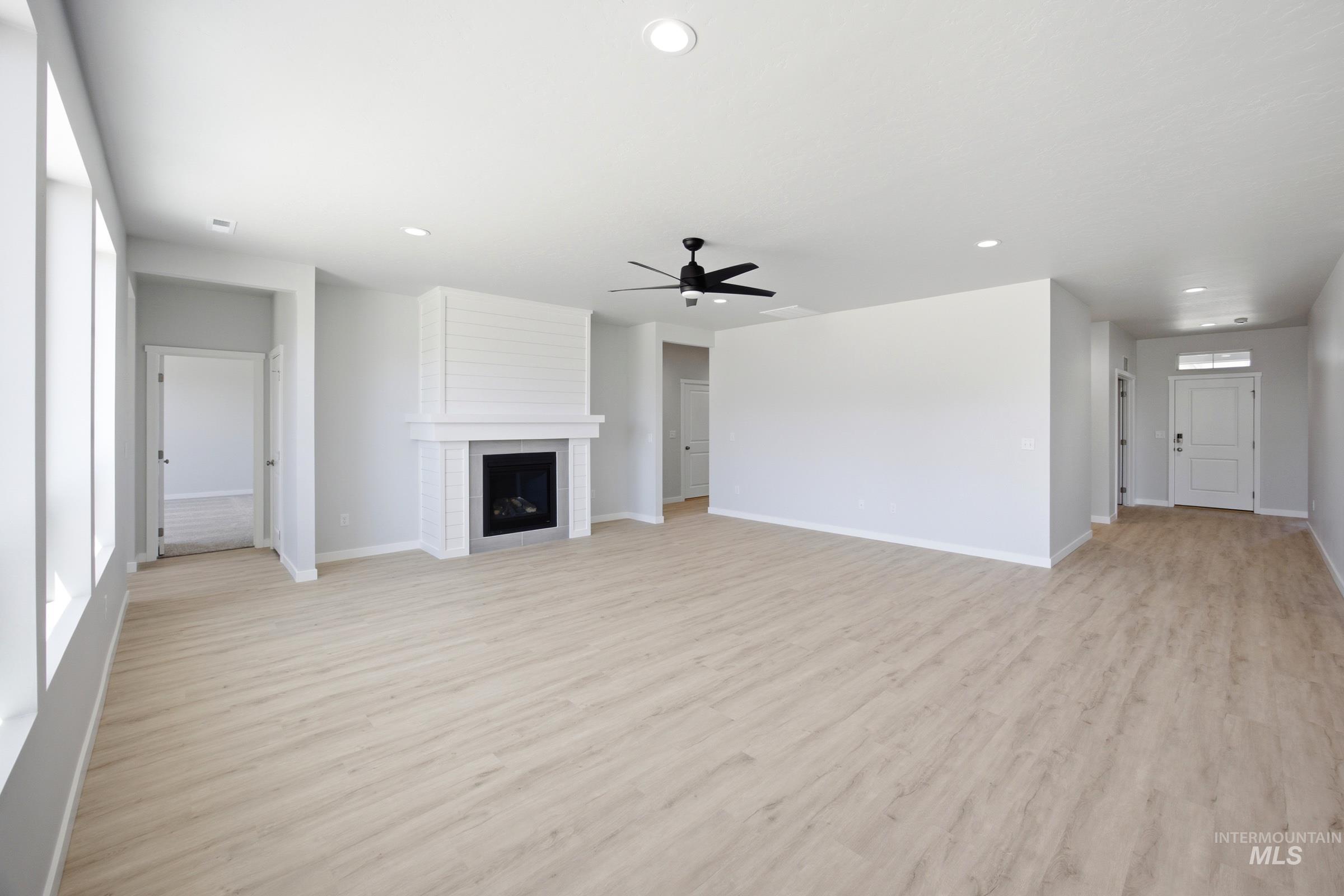 3885 E White Plains St Property Photo 8