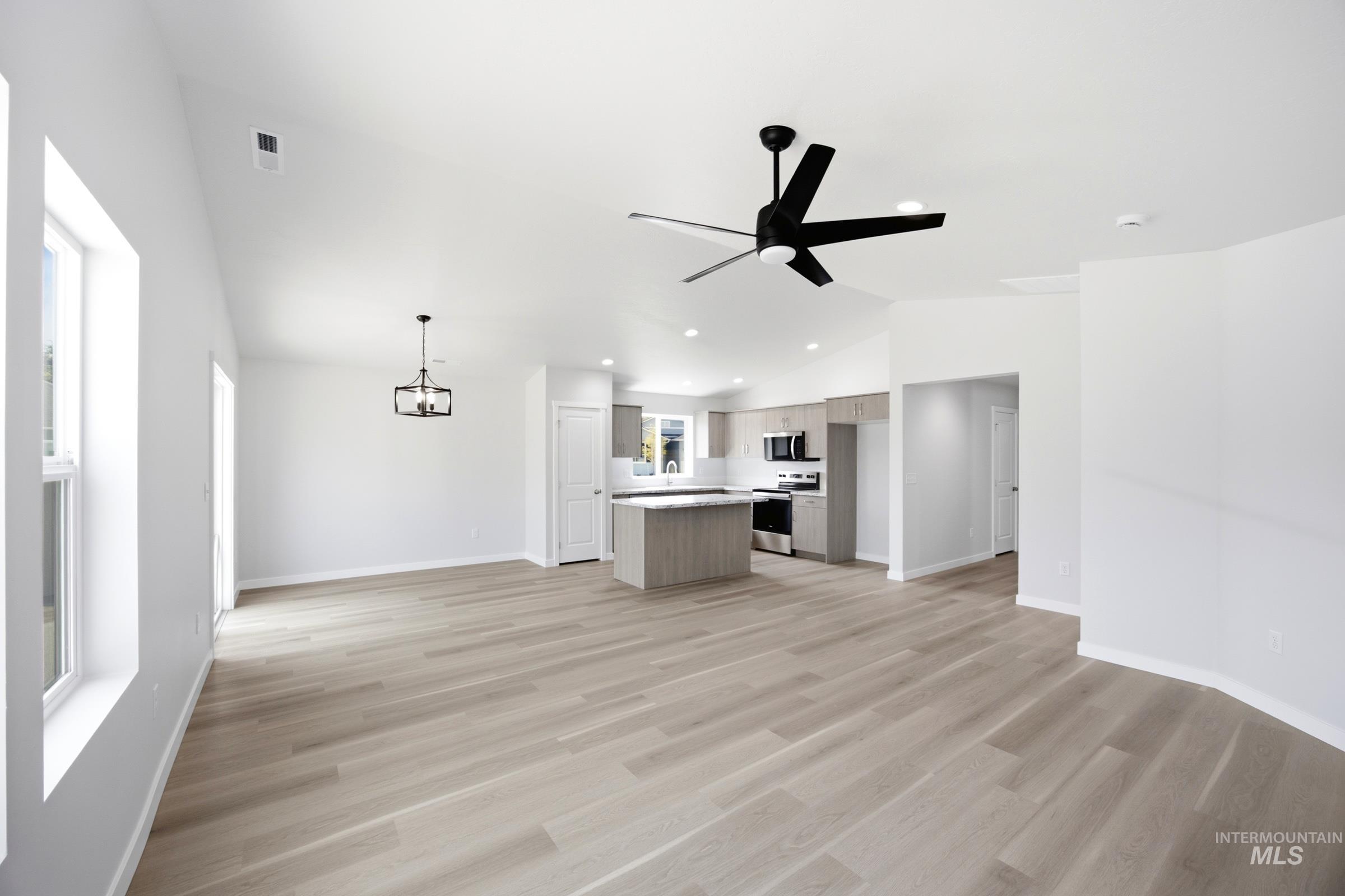 16655 N Shorthorn Lp Property Photo 8