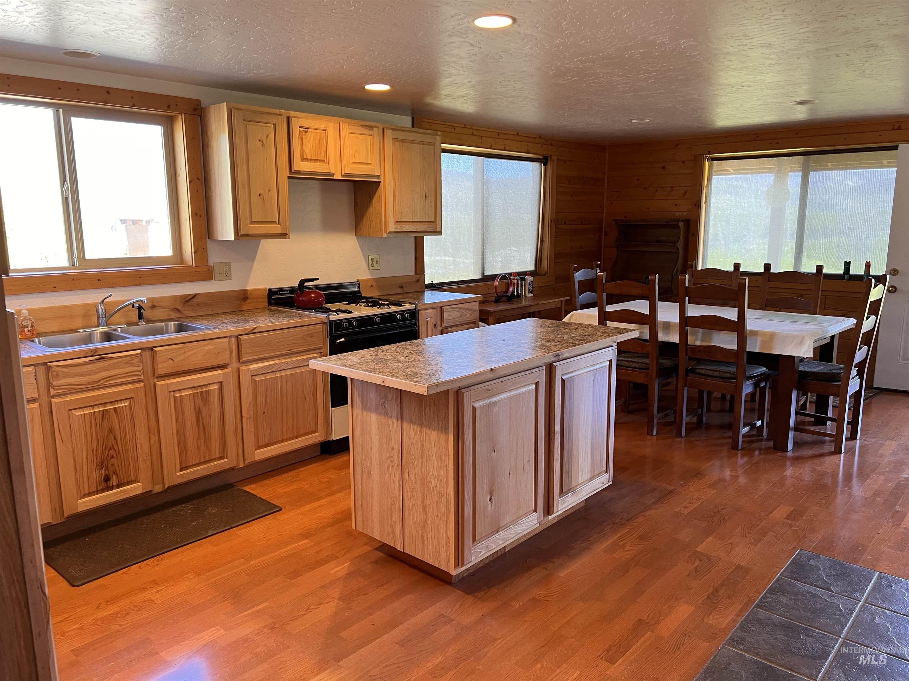 532 Warren Creek Road Property Photo 8