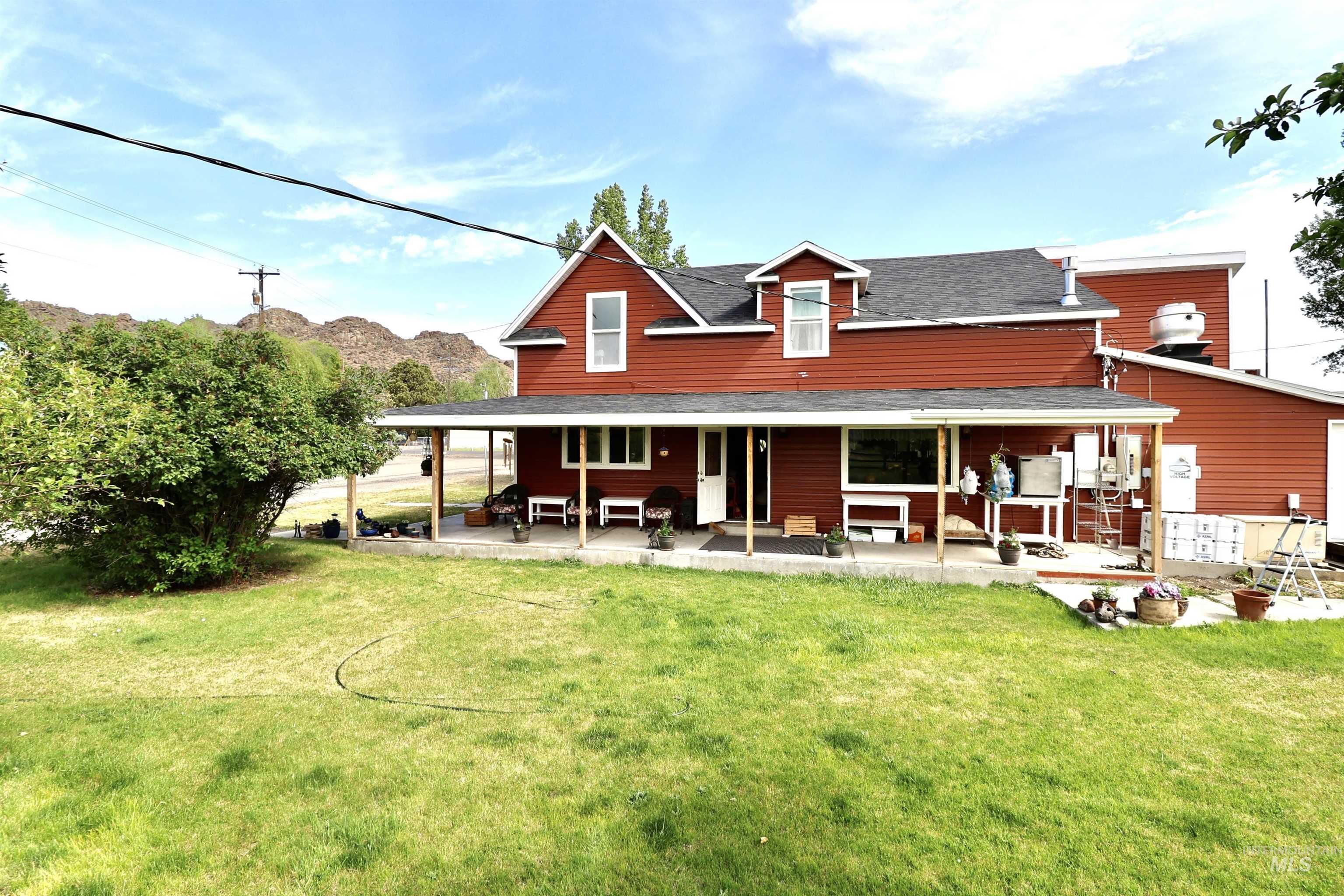 306 Wroten St Property Photo 1