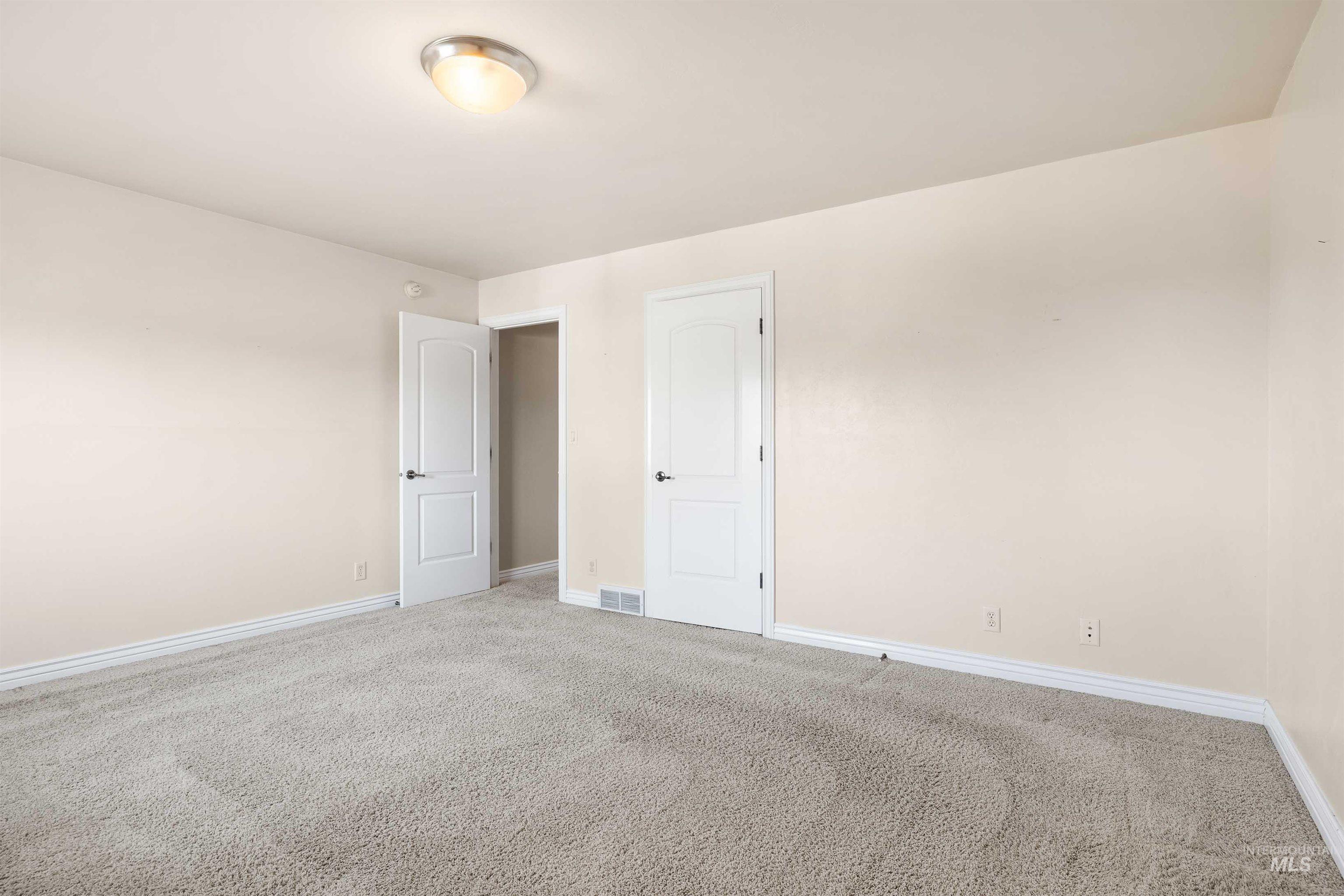 2522 E 3719 N Property Photo 24