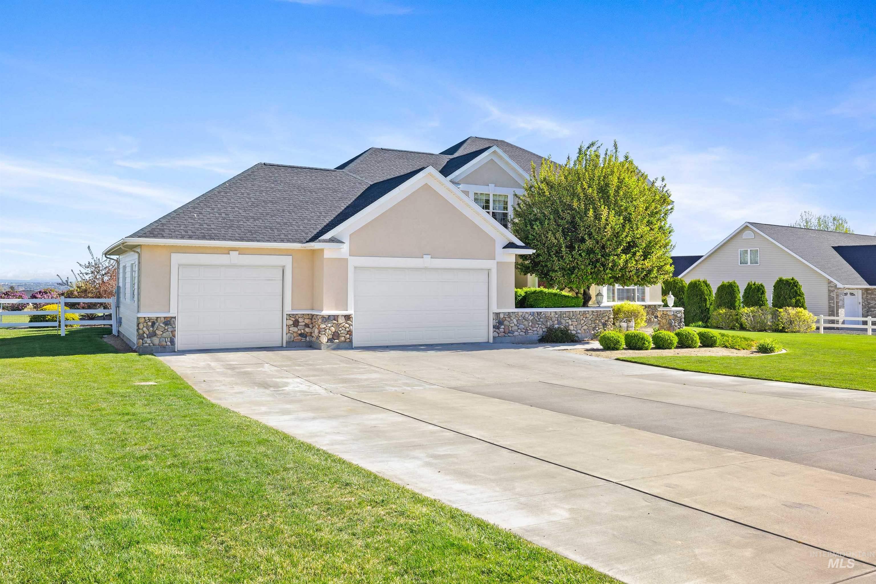 2522 E 3719 N Property Photo 40