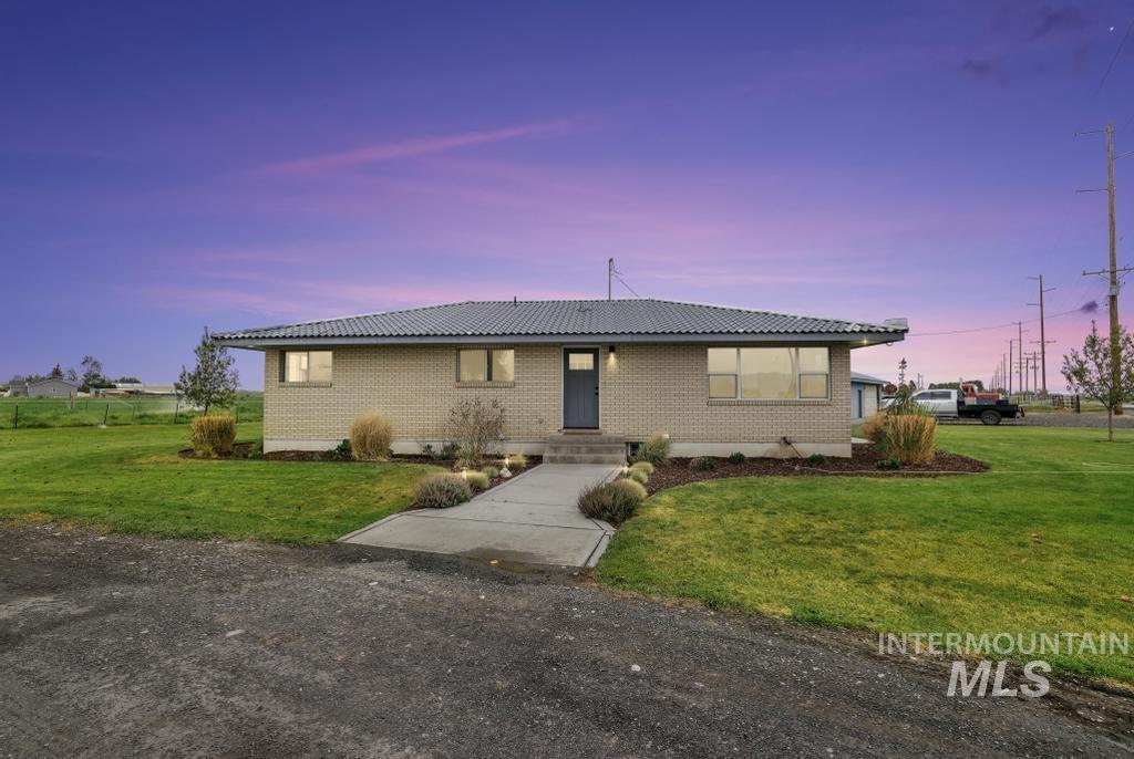 294 S 100 W Property Photo 2