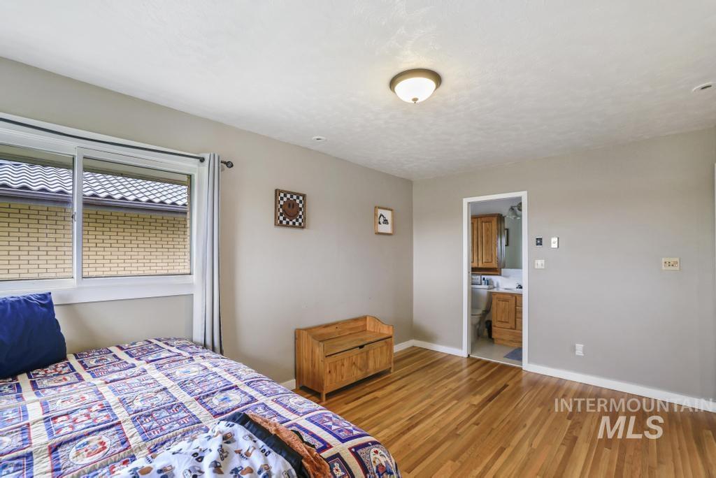 294 S 100 W Property Photo 13