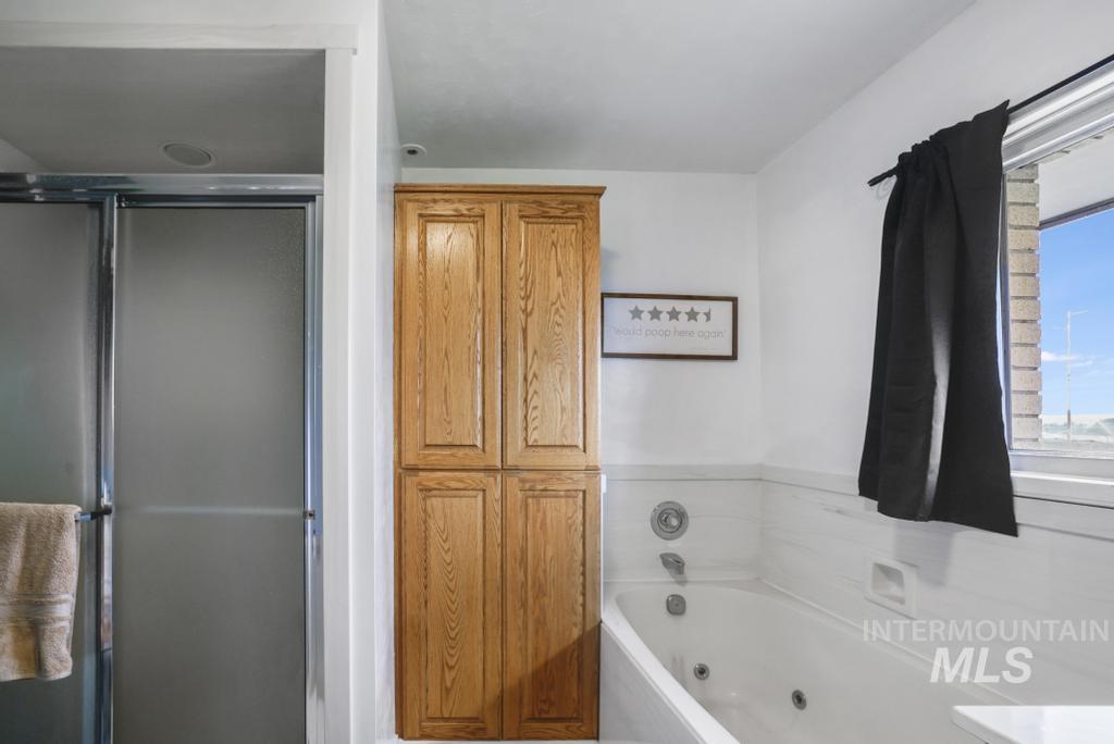 294 S 100 W Property Photo 18