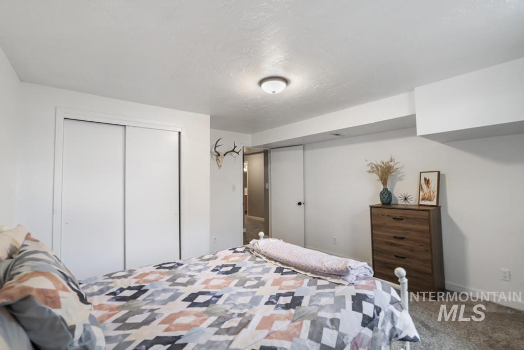 294 S 100 W Property Photo 21
