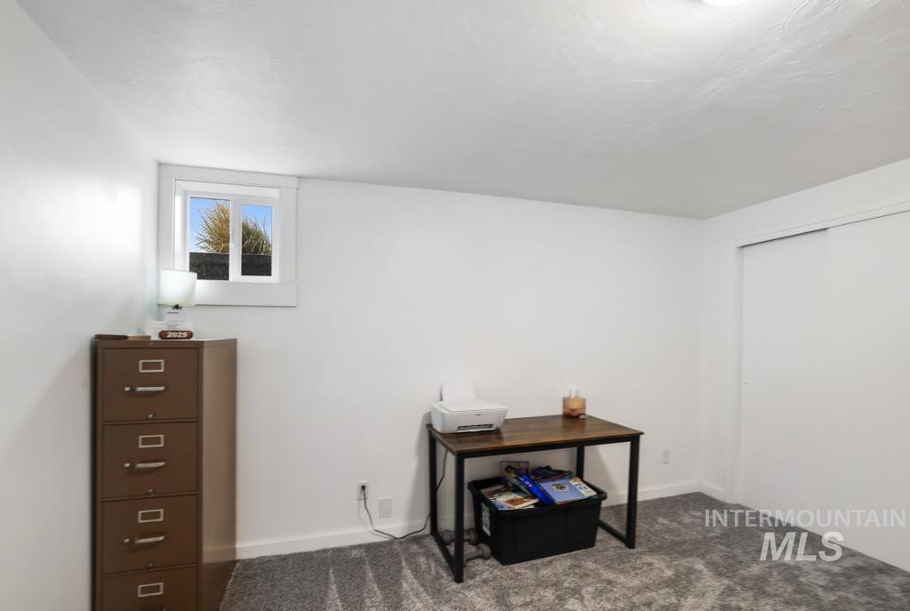 294 S 100 W Property Photo 22