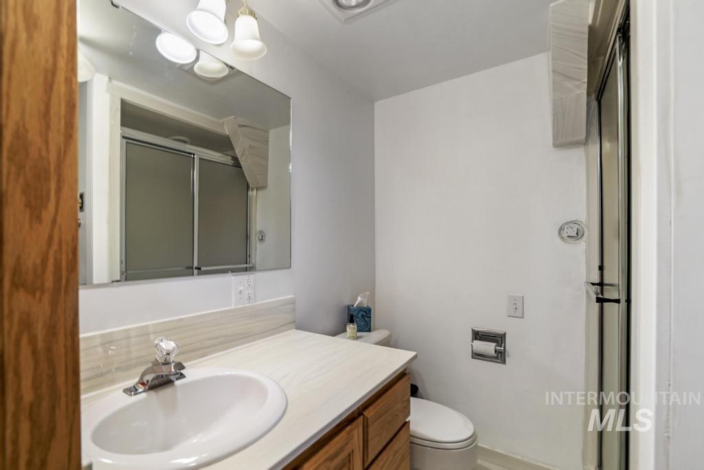 294 S 100 W Property Photo 24