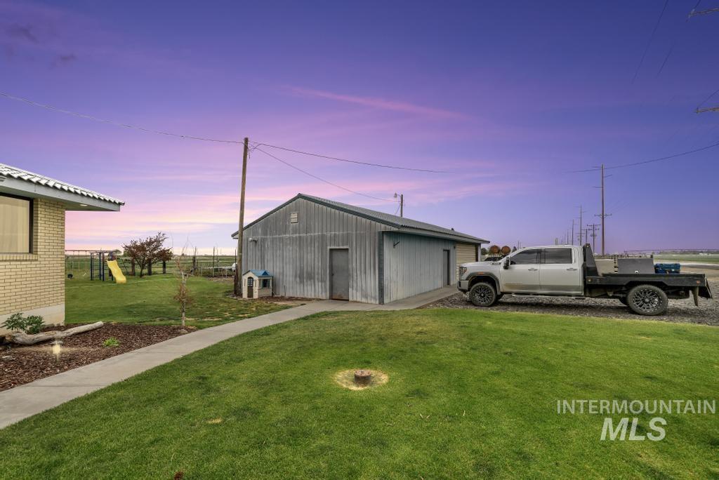 294 S 100 W Property Photo 29
