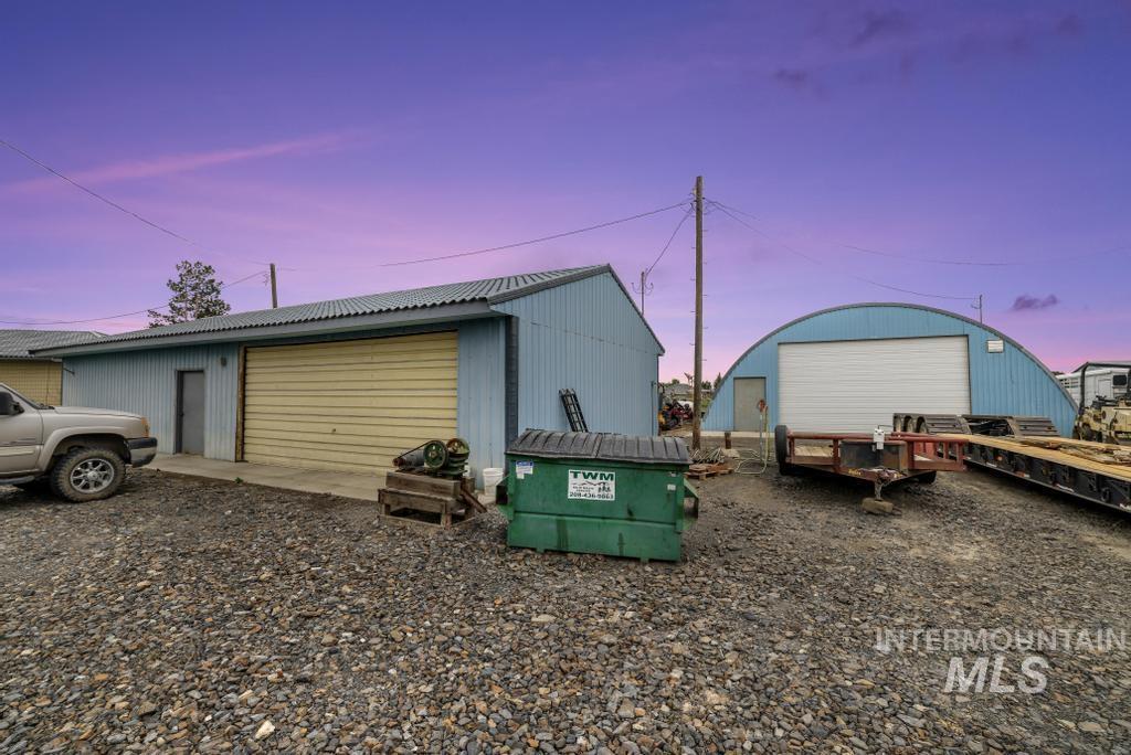 294 S 100 W Property Photo 30