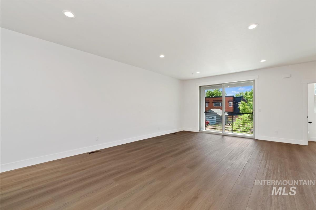 1701 S Federal Way Property Photo 6