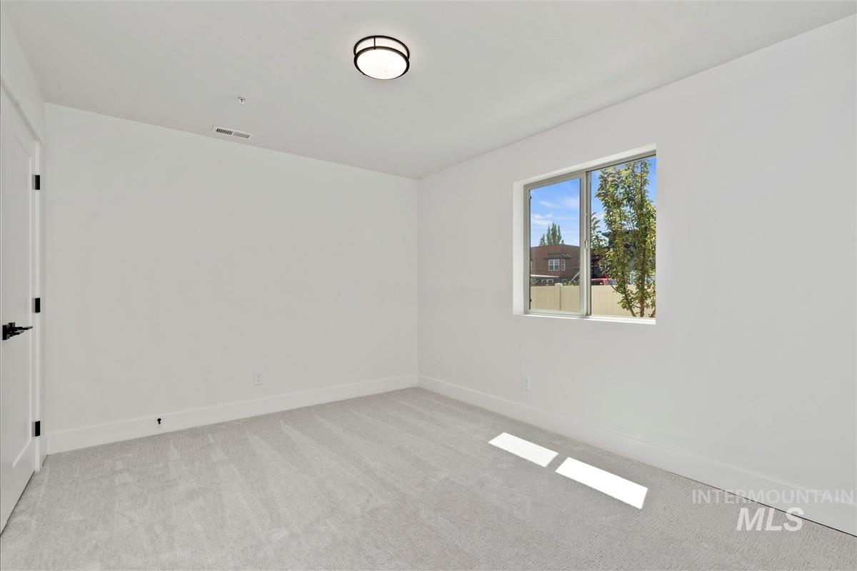 1701 S Federal Way Property Photo 19