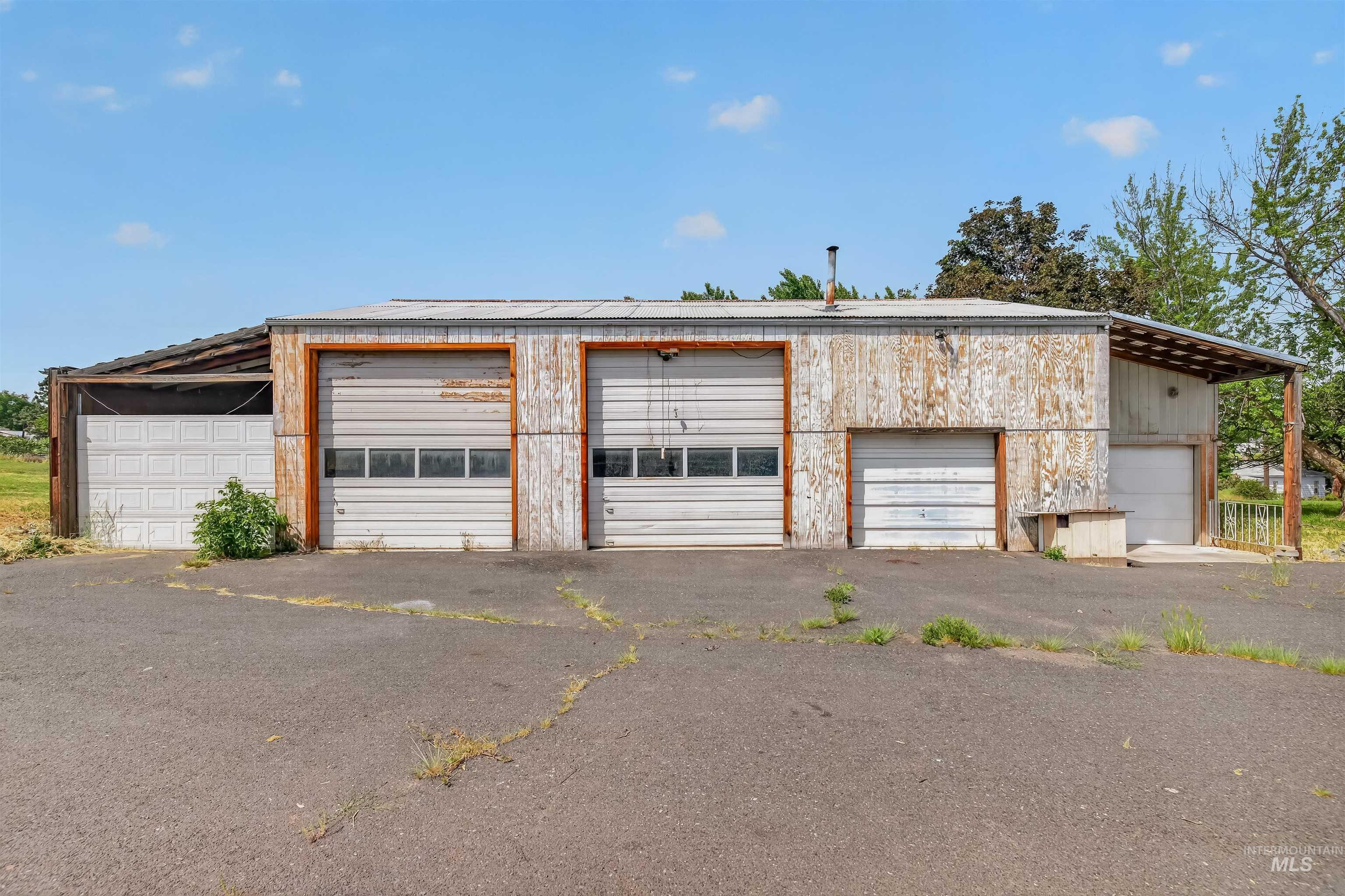 2042 13th Street Property Photo 4