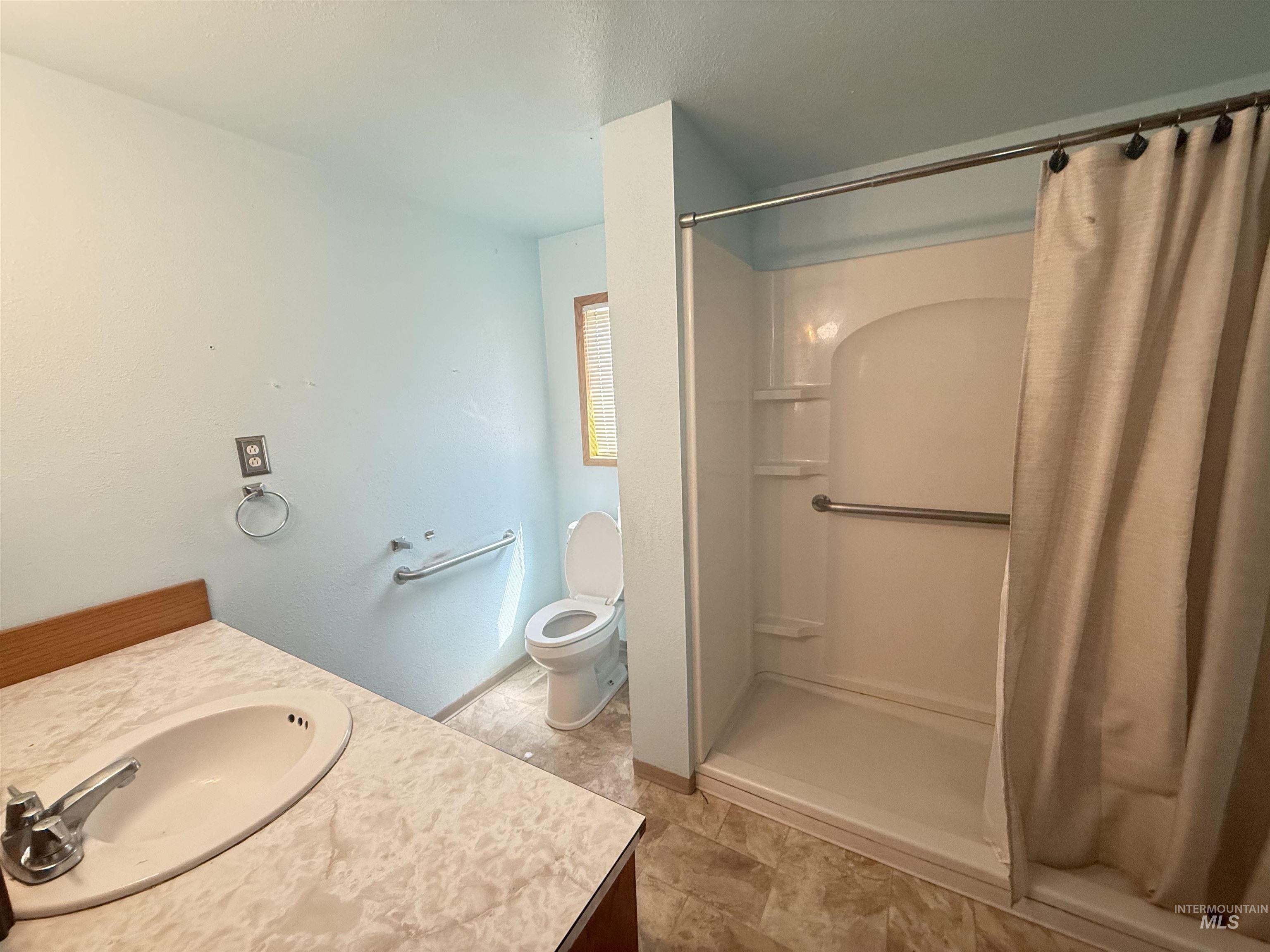 2042 13th Street Property Photo 9