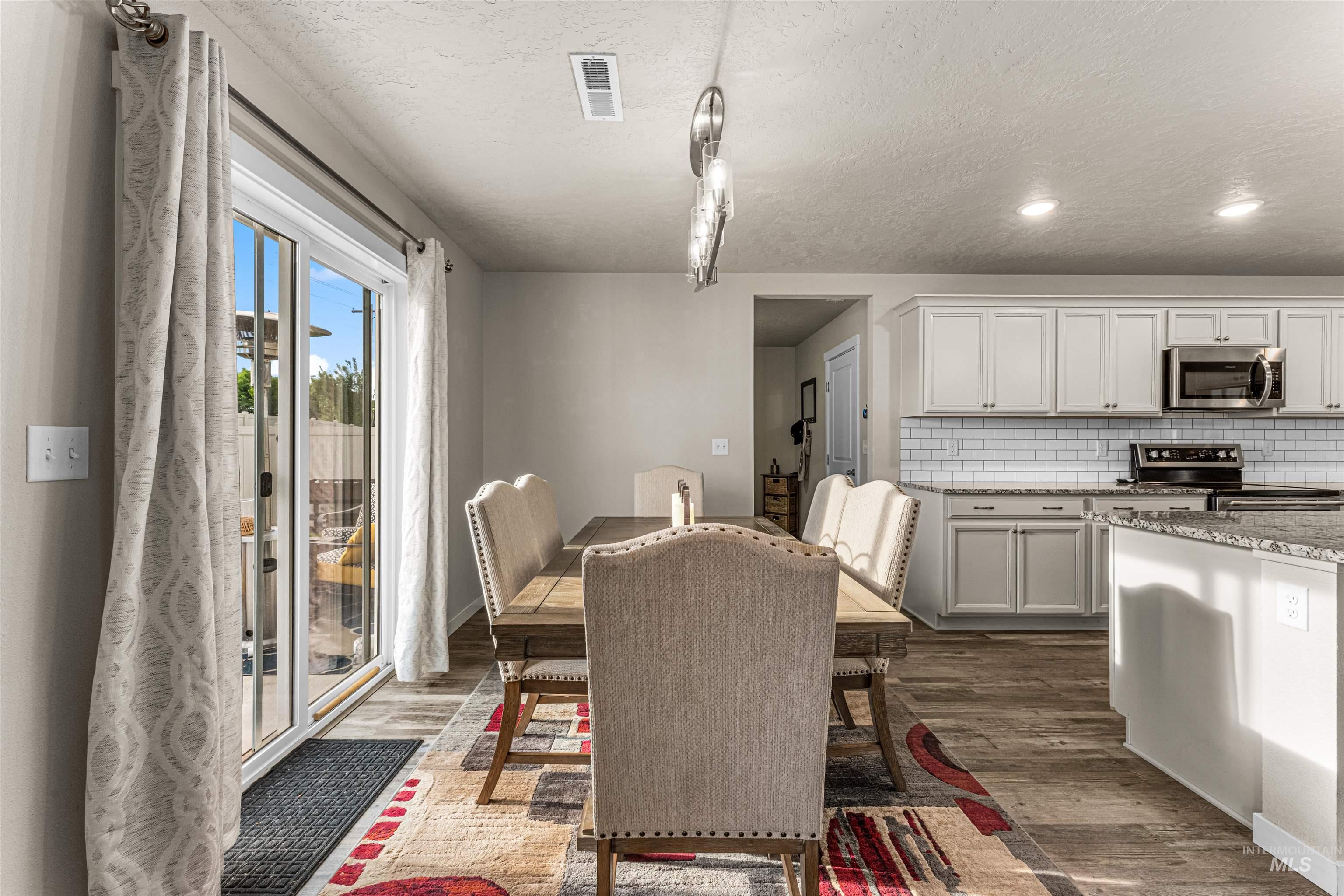 17817 Sunset Ridge Ave. Property Photo 18