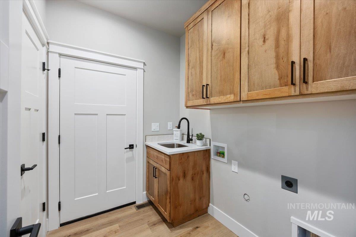 1119 Sage Property Photo 8