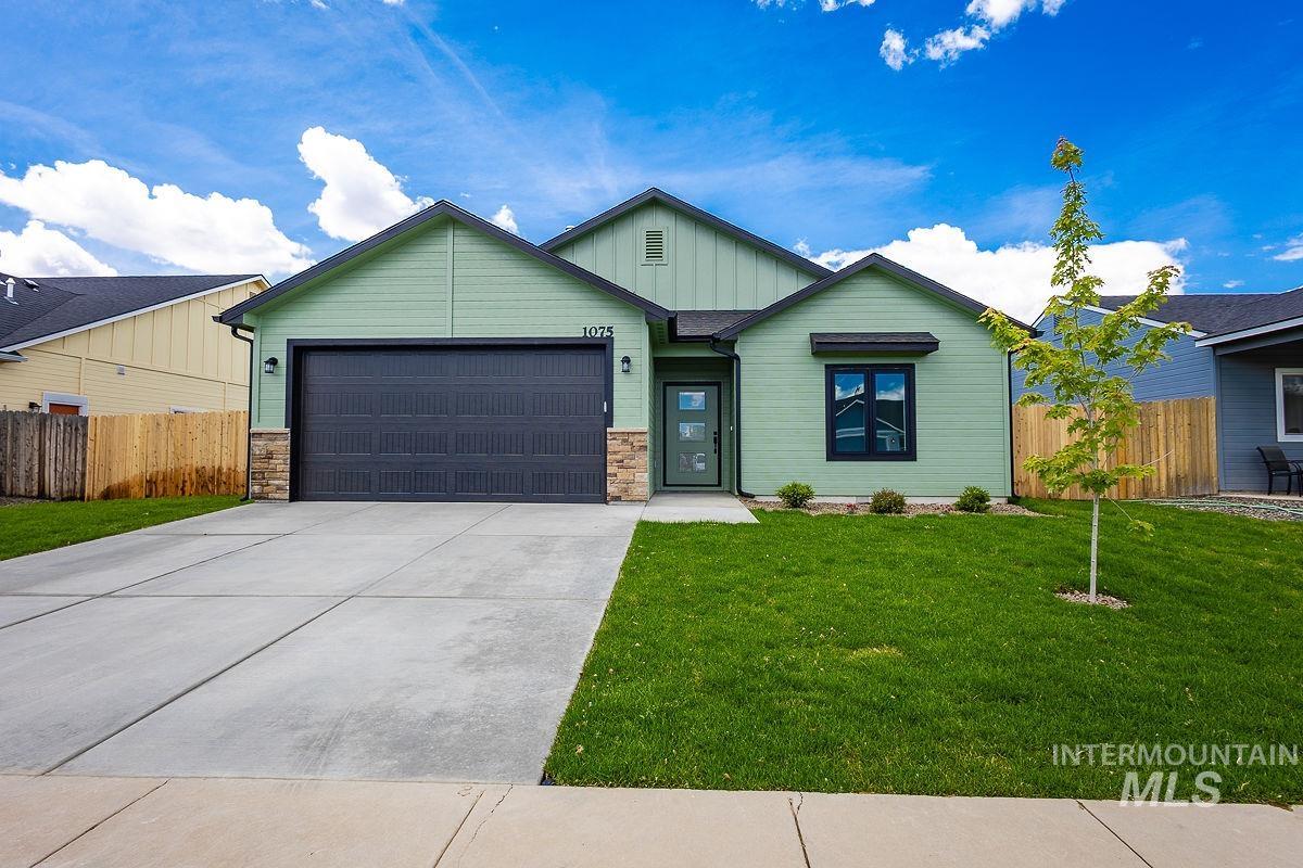 1075 W 10Th Street