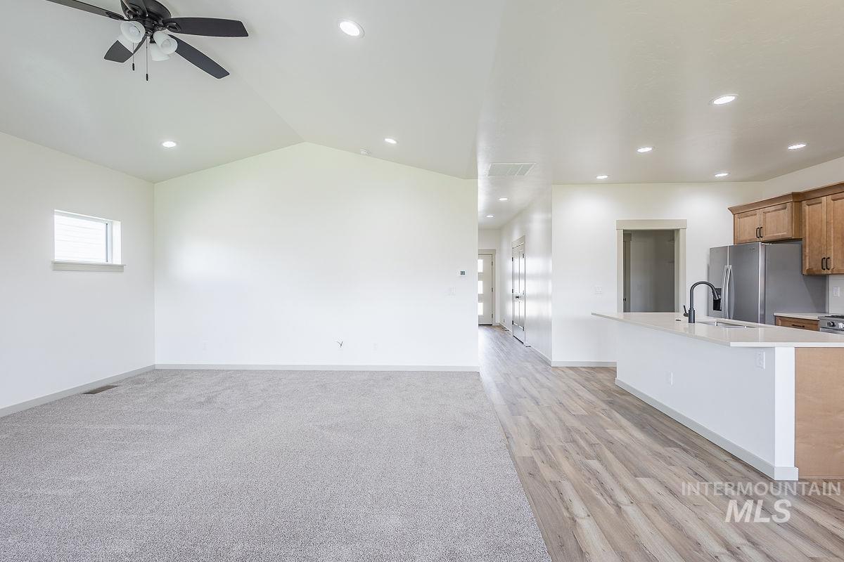 1075 W 10th Street Property Photo 5