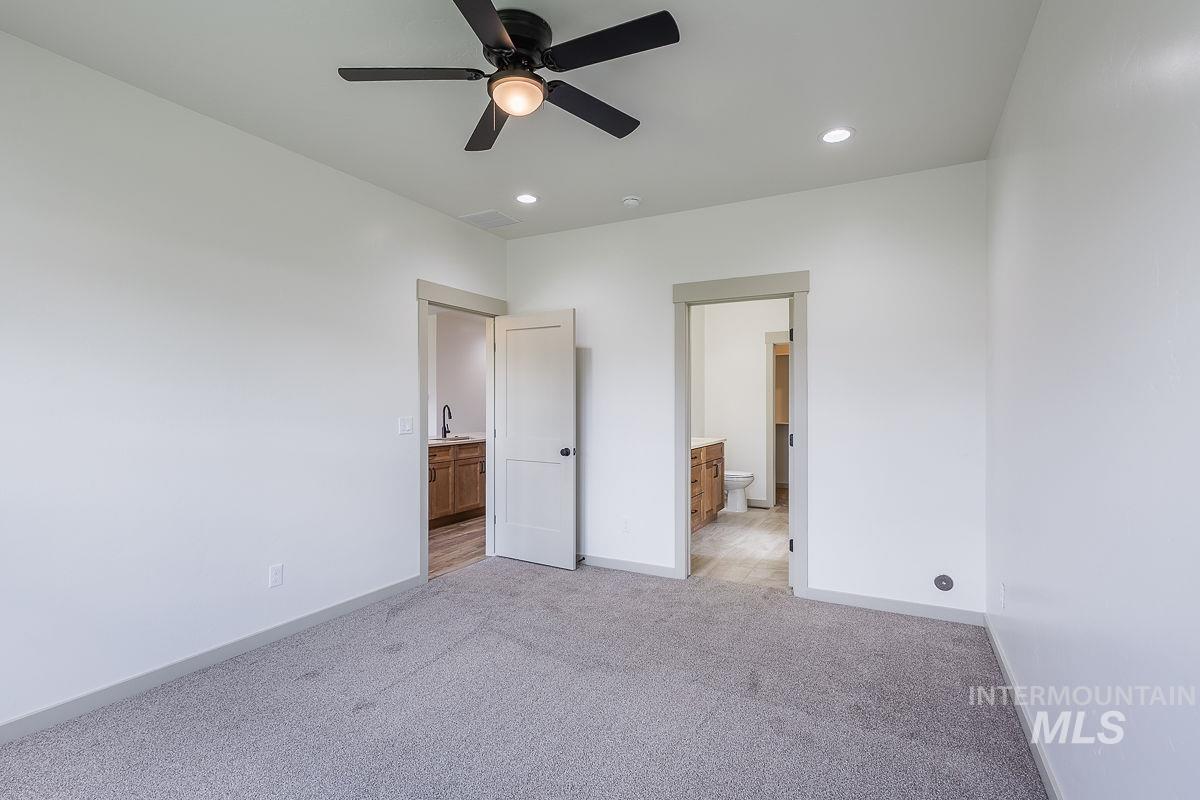 1075 W 10th Street Property Photo 18