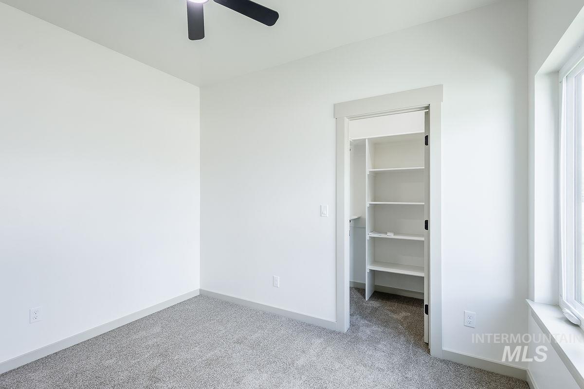 1075 W 10th Street Property Photo 29