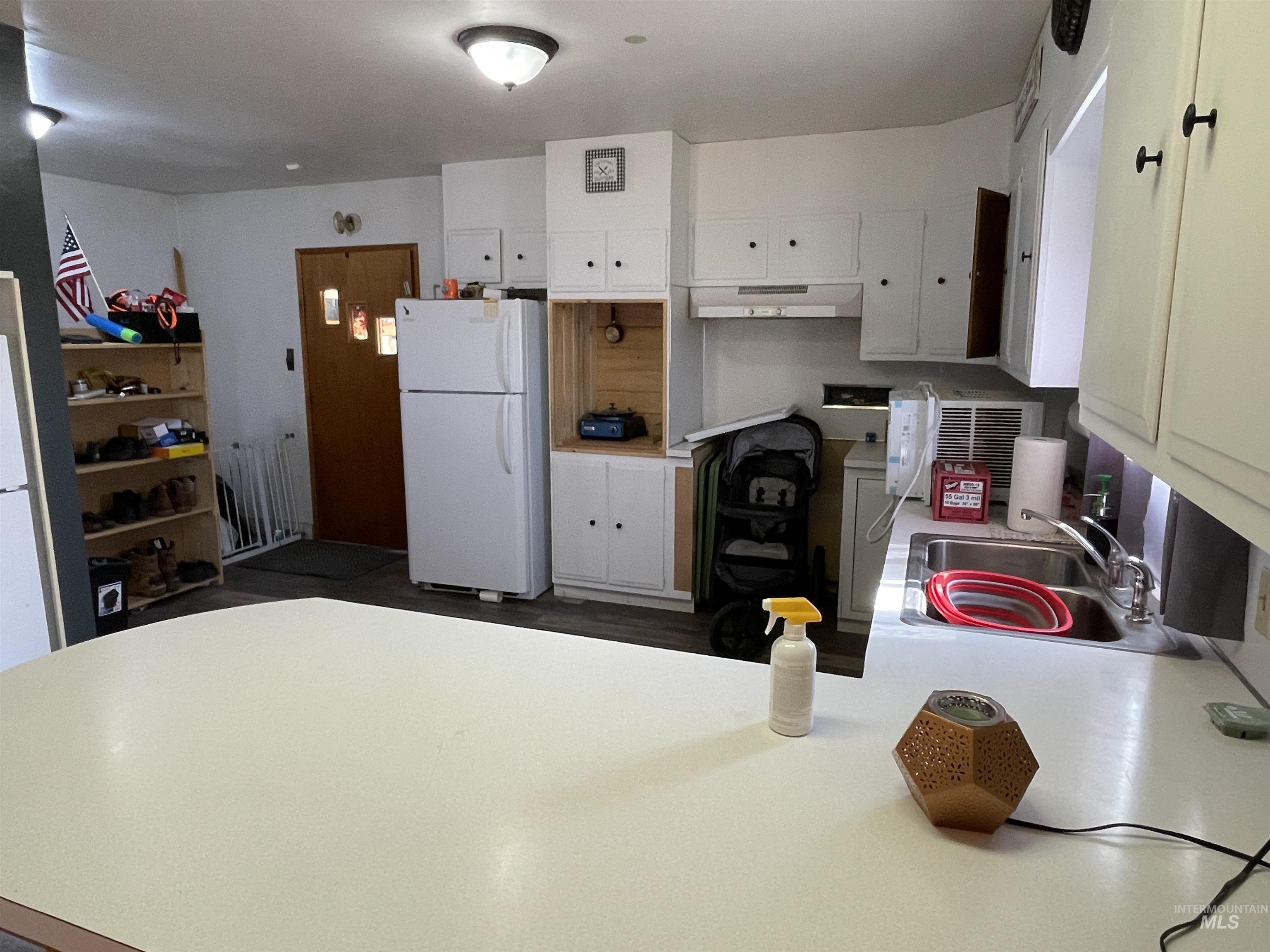 3201 Darby Property Photo 5
