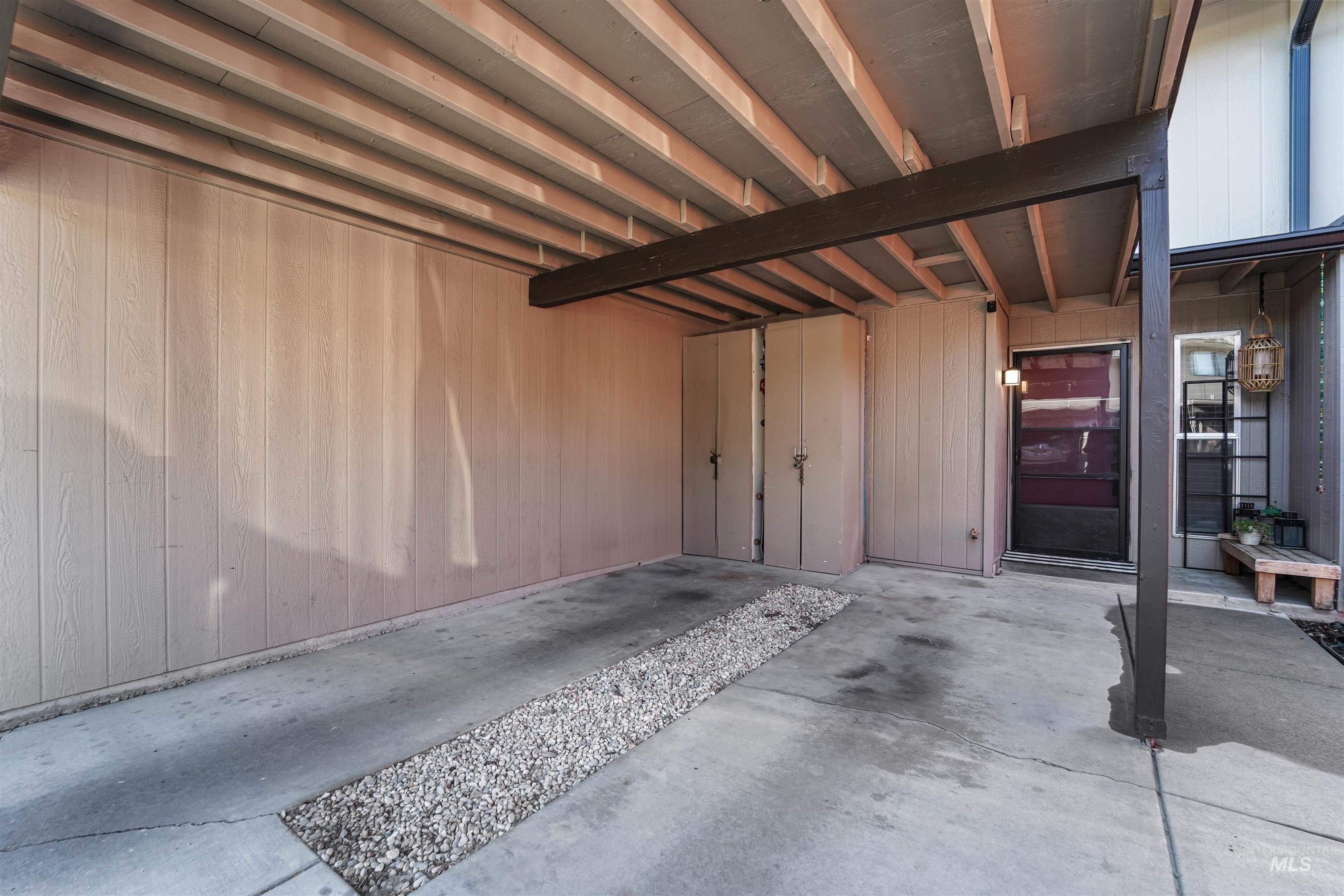 348 N Eagle Glen Property Photo 25