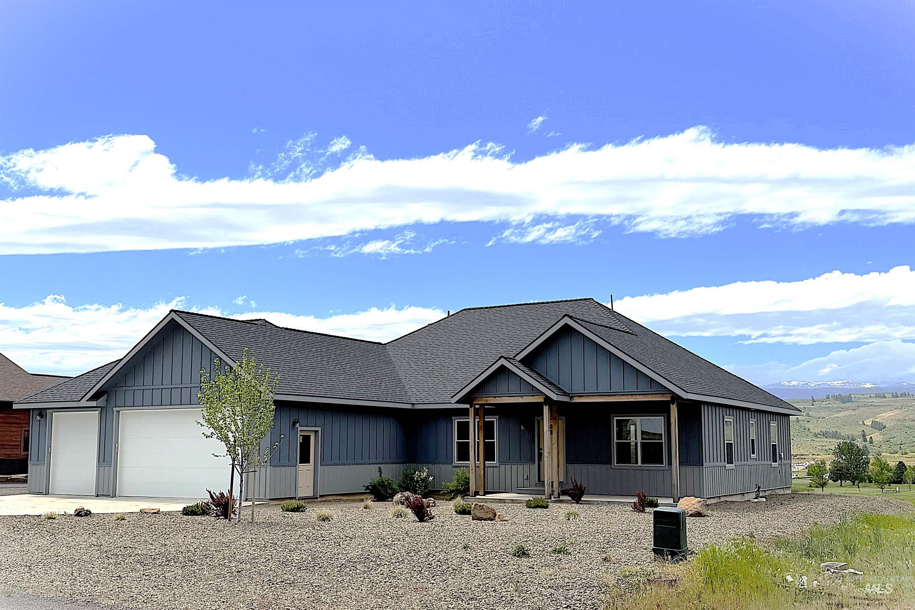 2154 Fairway Dr. Property Photo 1