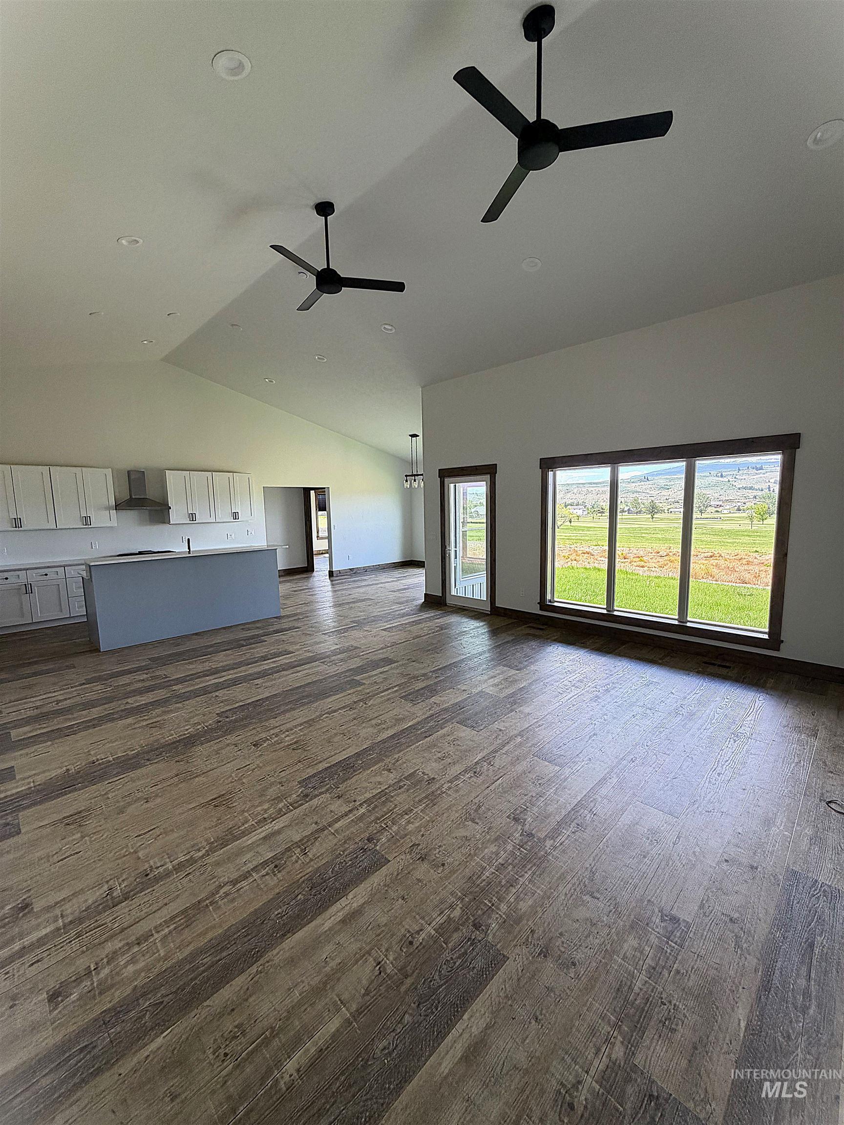 2154 Fairway Dr. Property Photo 5