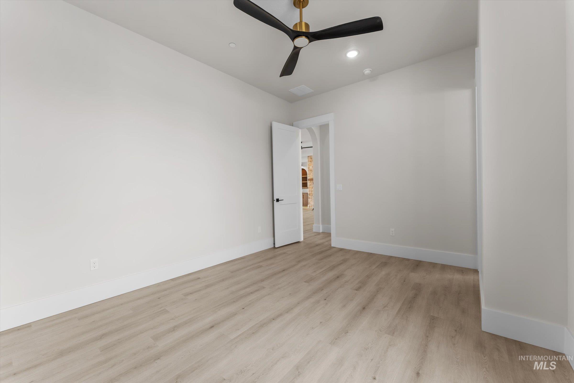 27502 Commerce Comet Way Property Photo 34