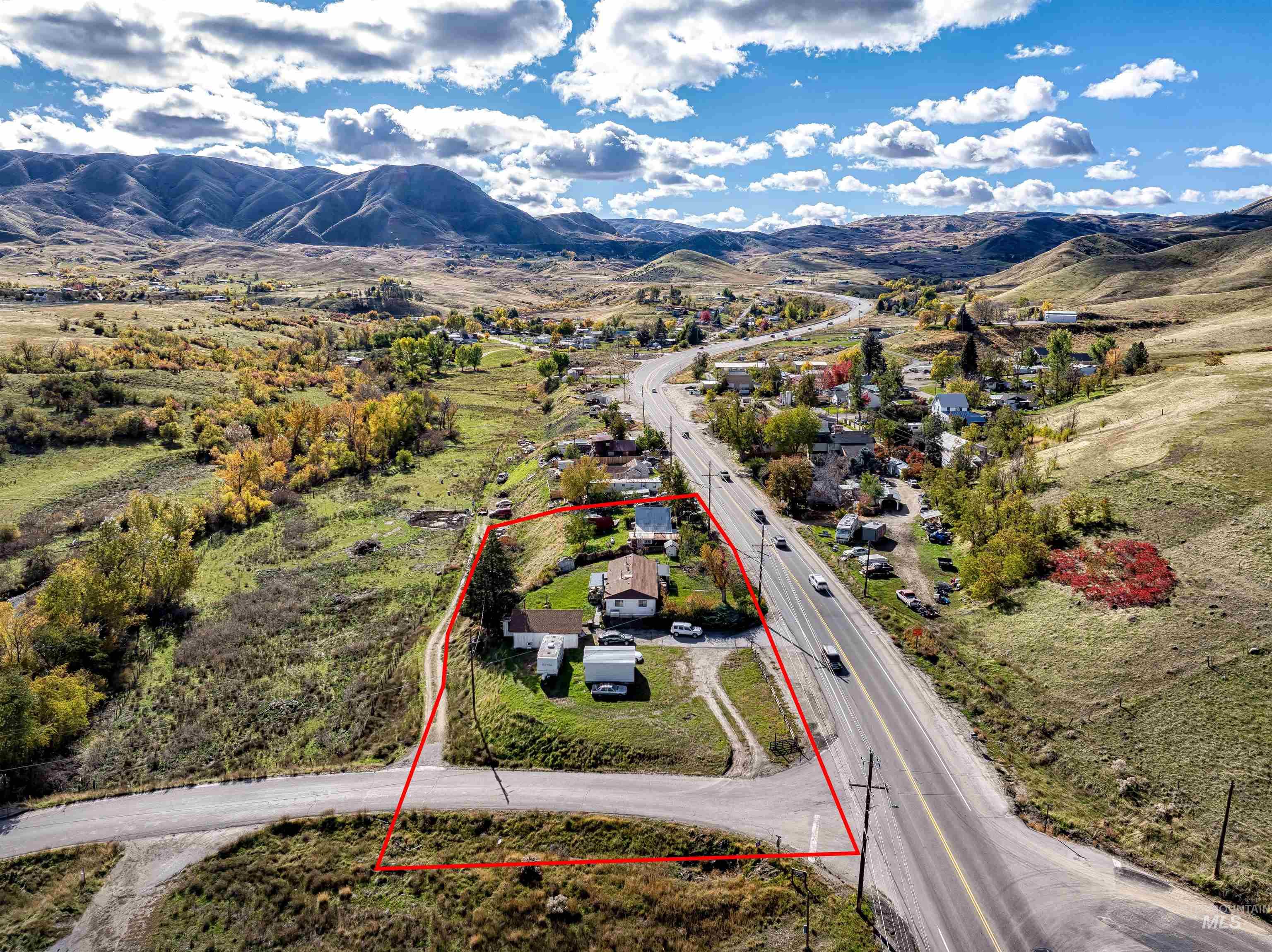 355 & 359 Highway 55 Property Photo 4