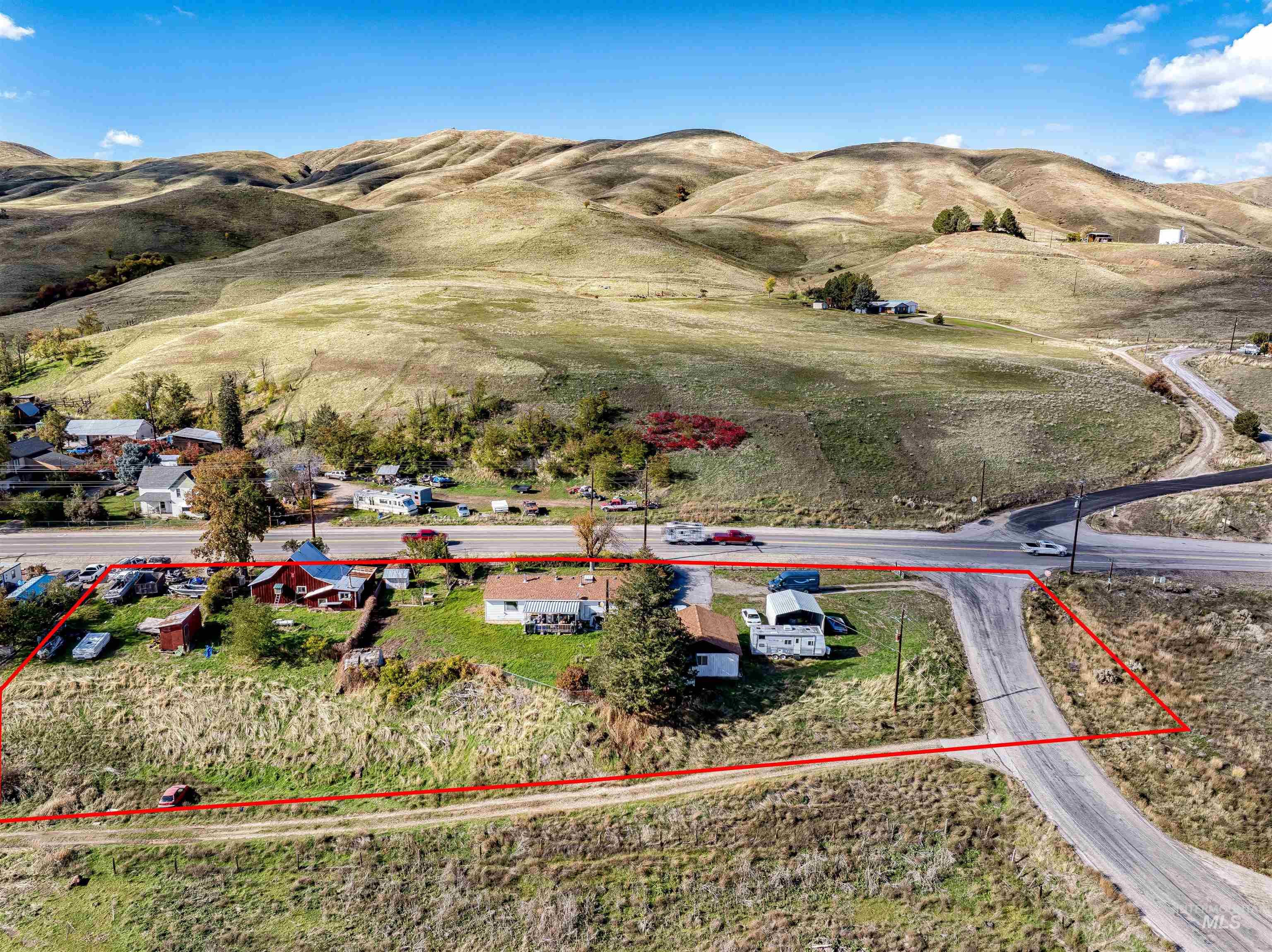 355 & 359 Highway 55 Property Photo 6