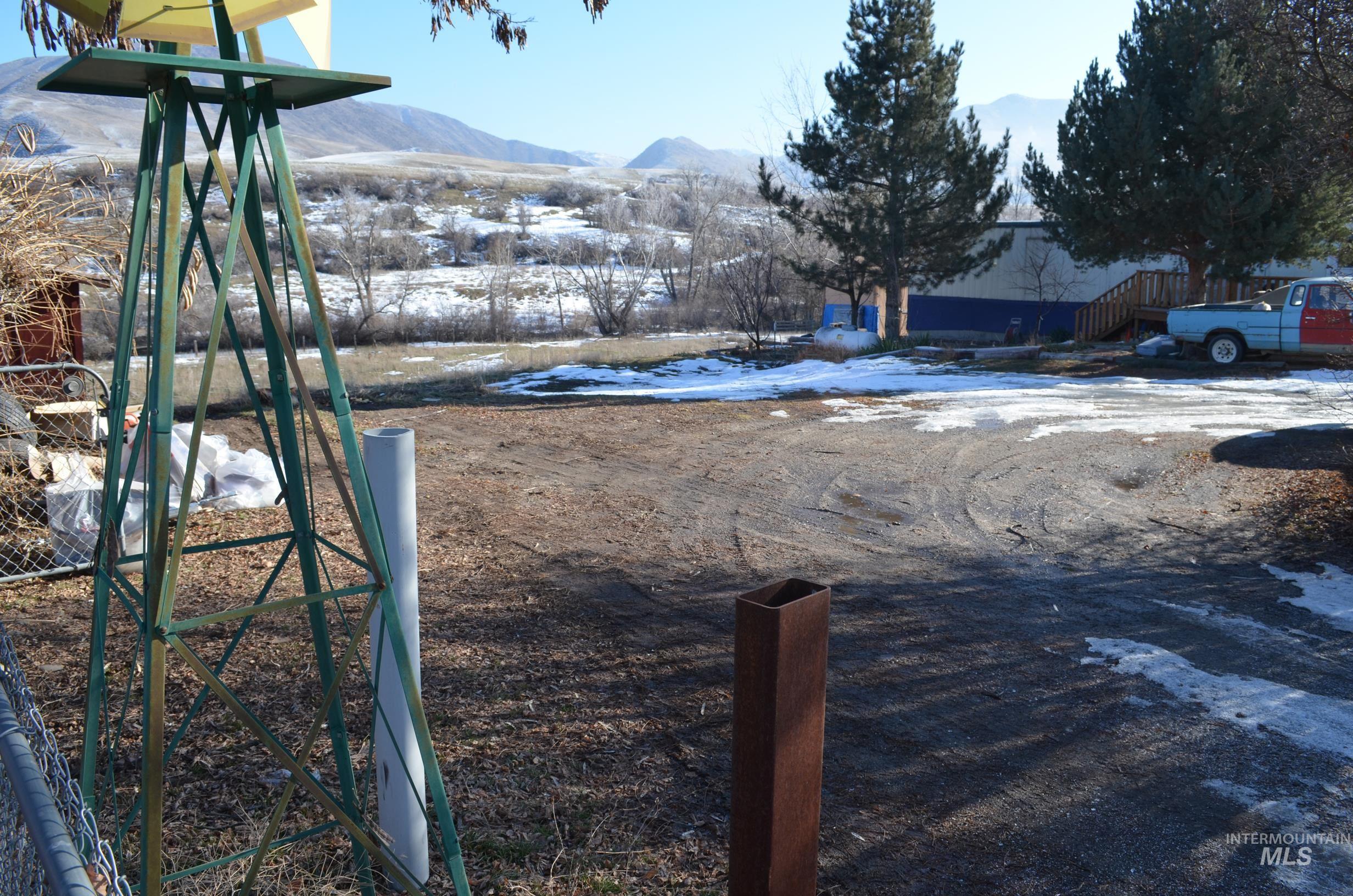 355 & 359 Highway 55 Property Photo 7