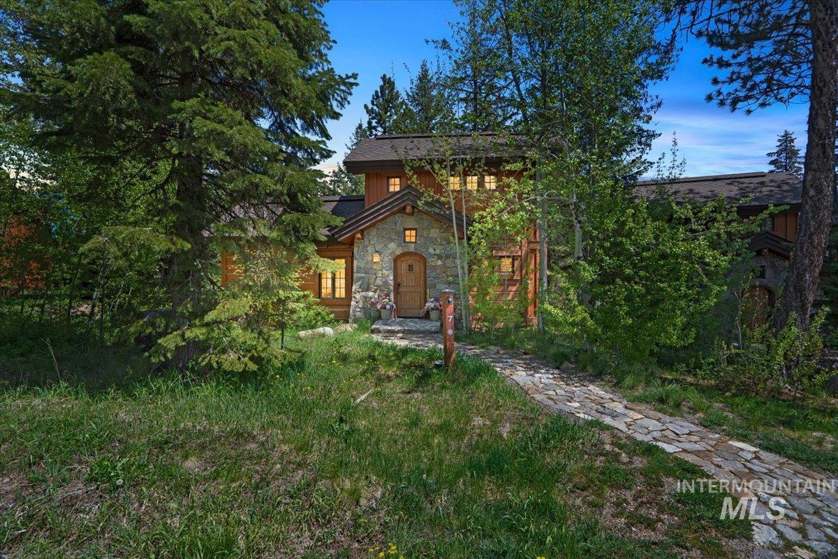 7 Rock Creek Ct. Property Photo 1