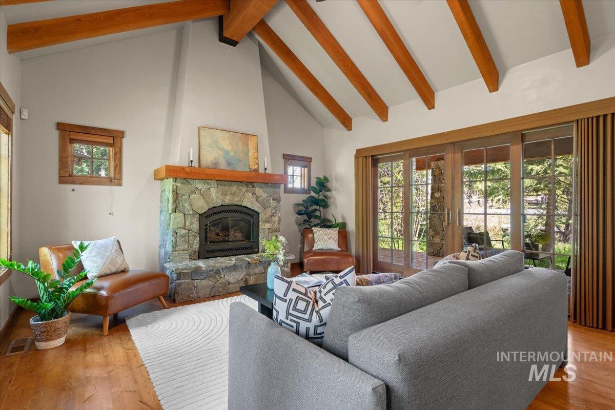 7 Rock Creek Ct. Property Photo 6