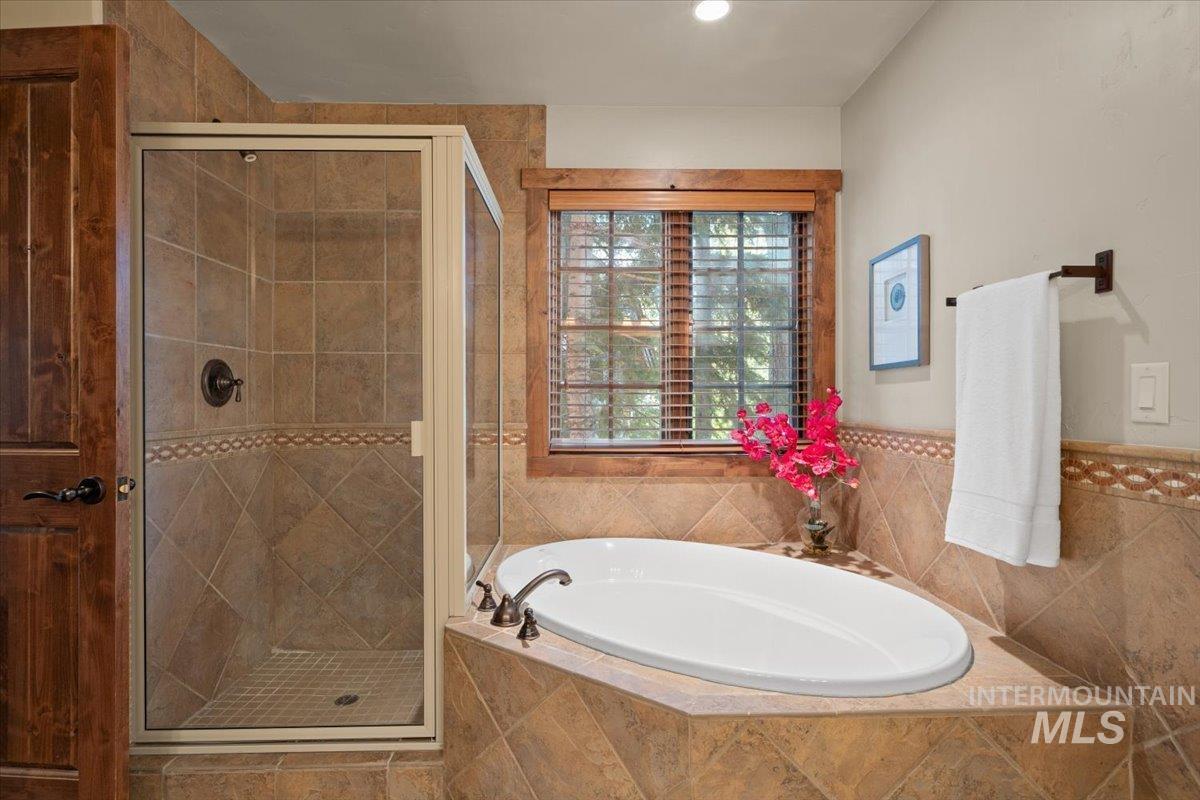 7 Rock Creek Ct. Property Photo 25