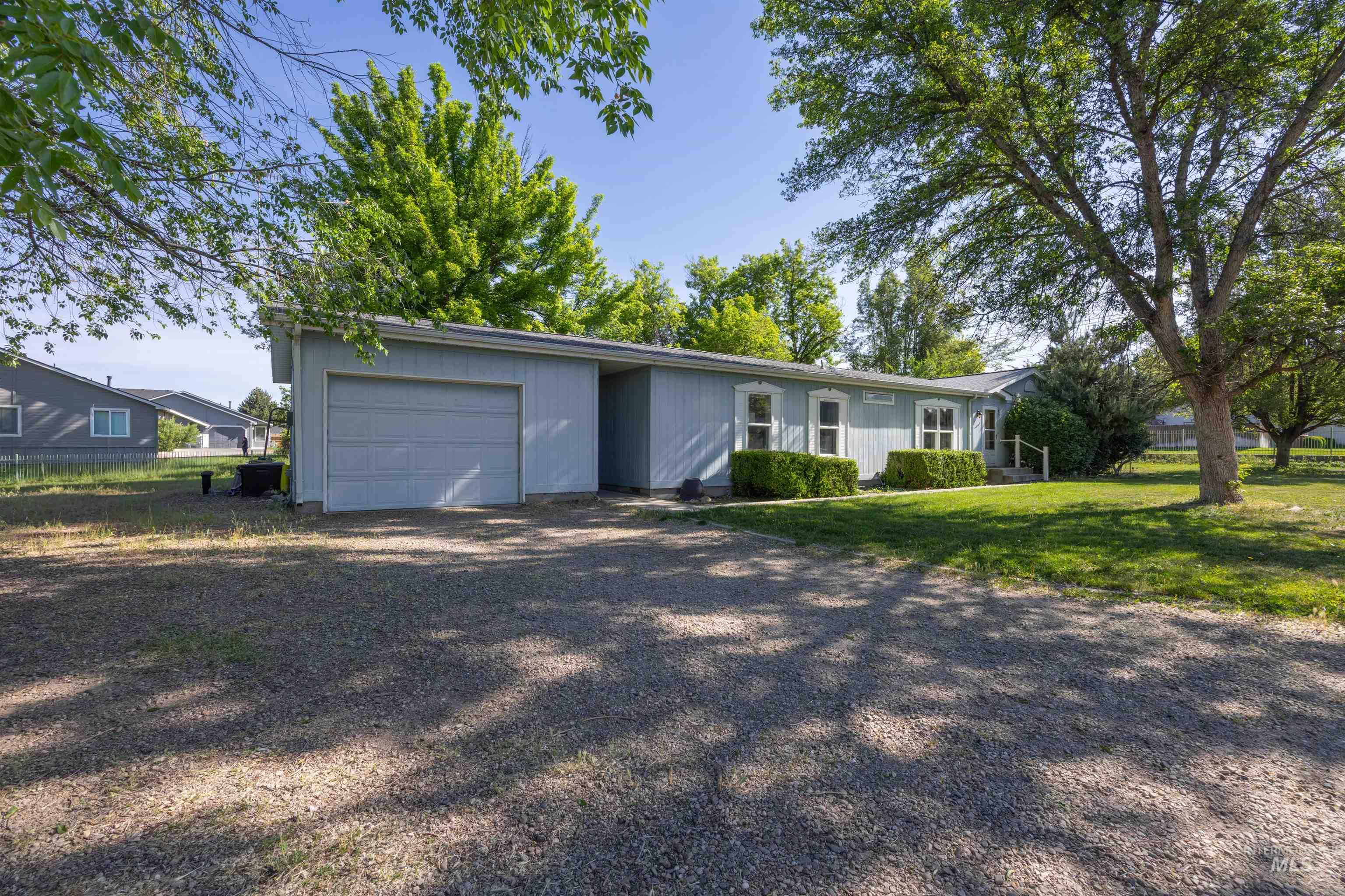 2875 N Maple Grove Property Photo 1