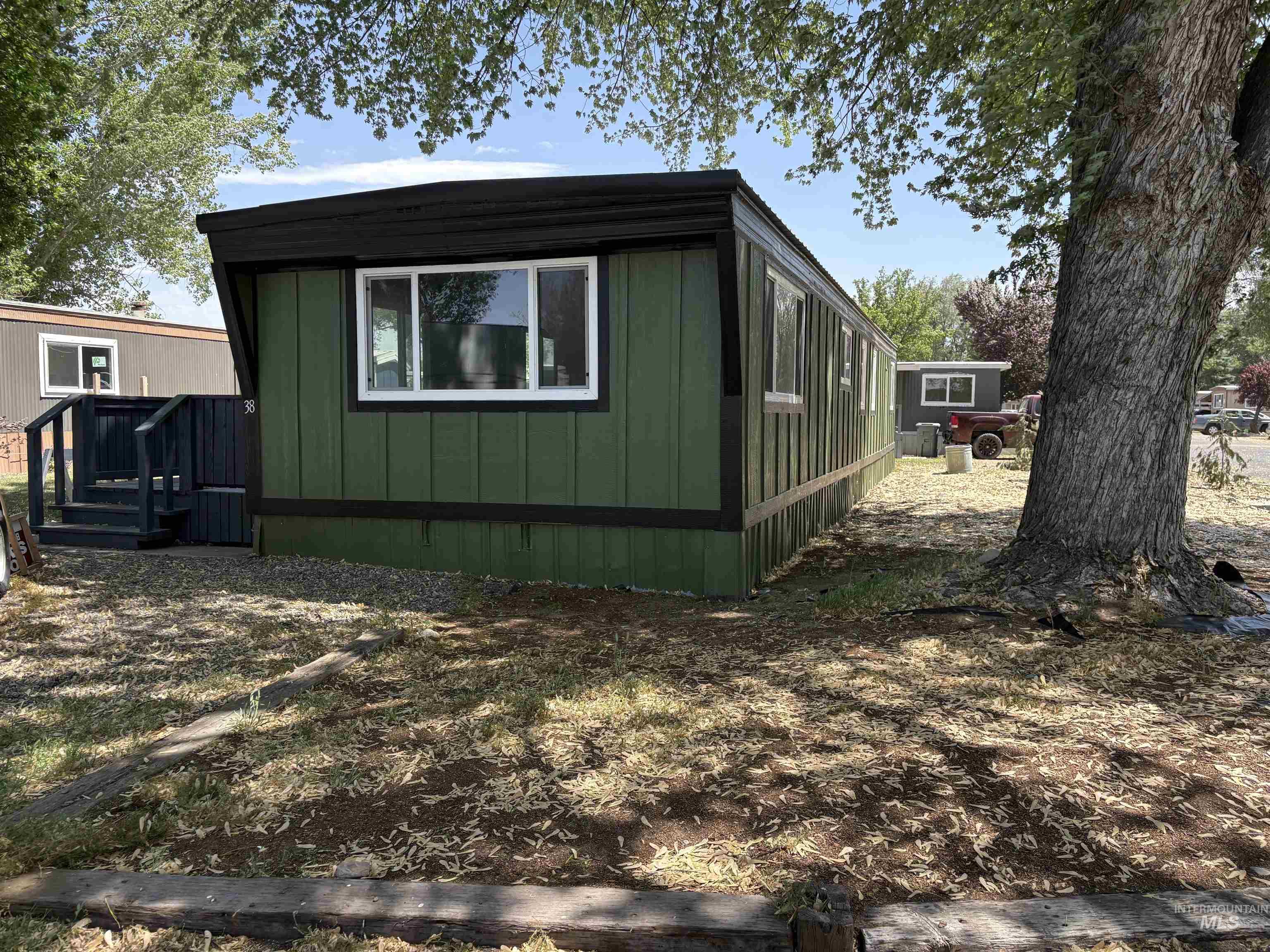 401 Main St #38