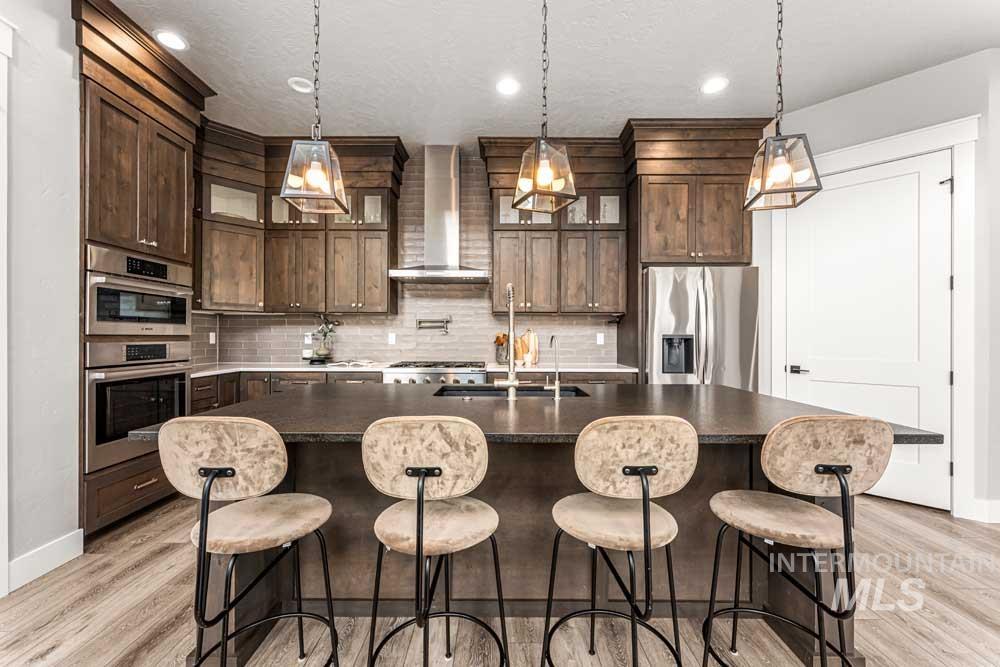 8201 W Corinthia St Property Photo 4