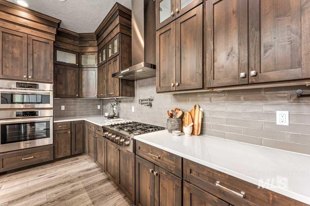 8201 W Corinthia St Property Photo 6