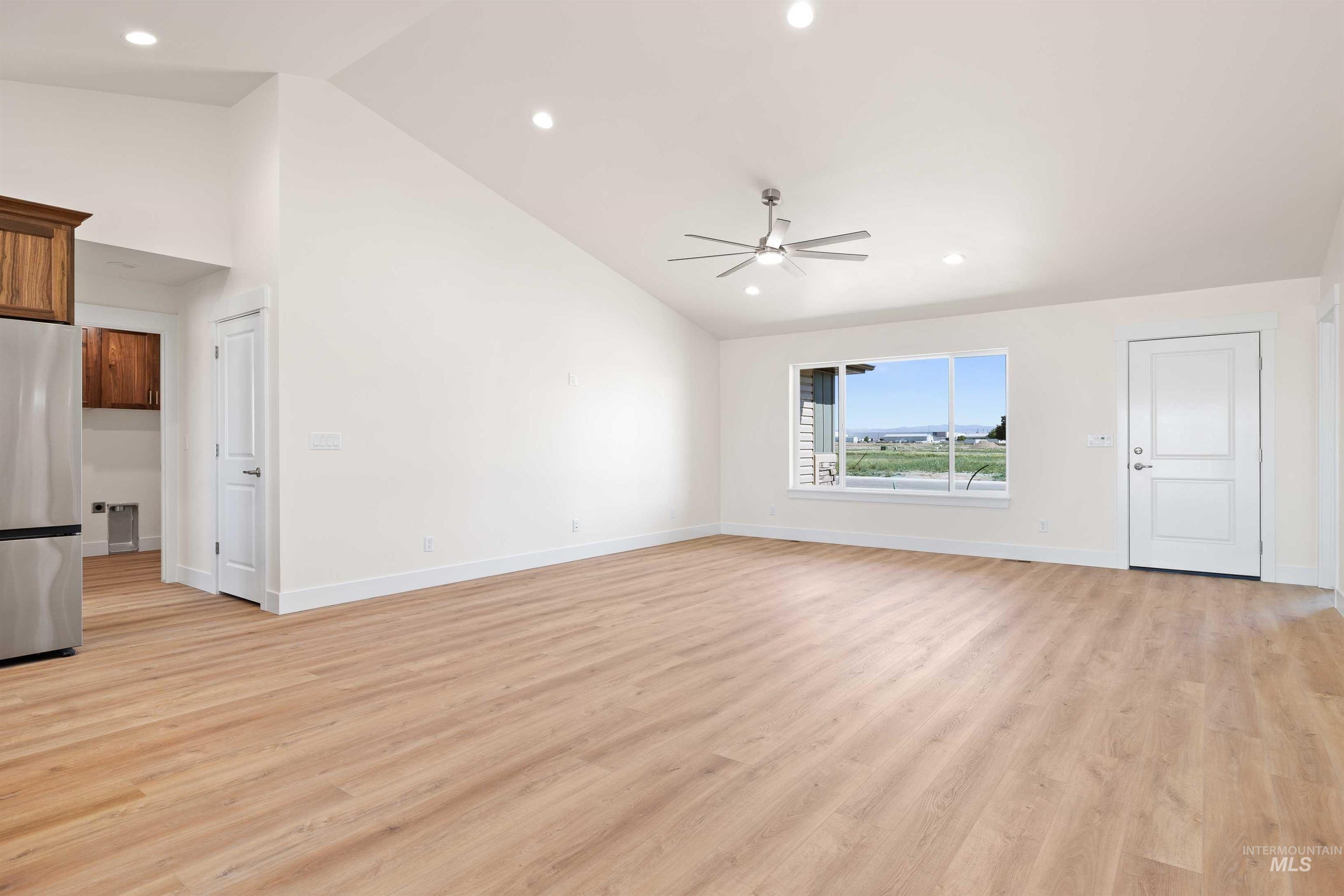 3125 Orion Ave Property Photo 4