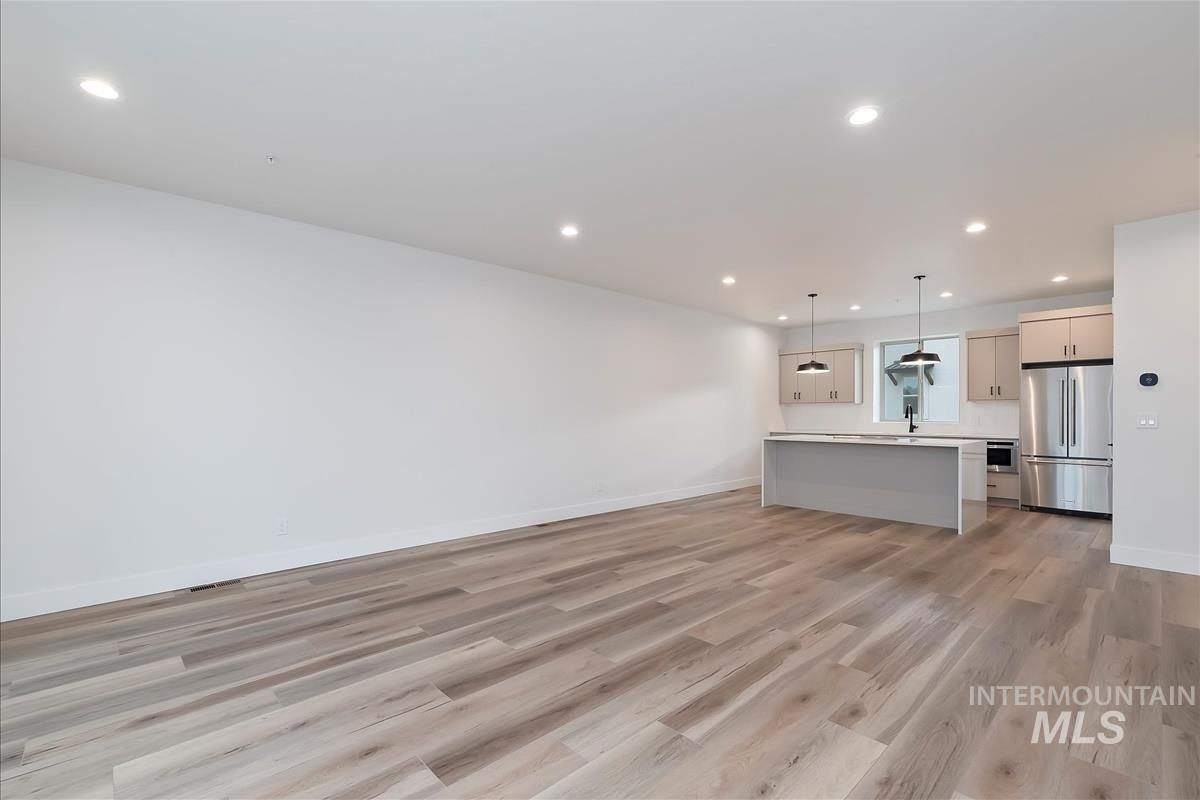 1717 S Federal Way Property Photo 10
