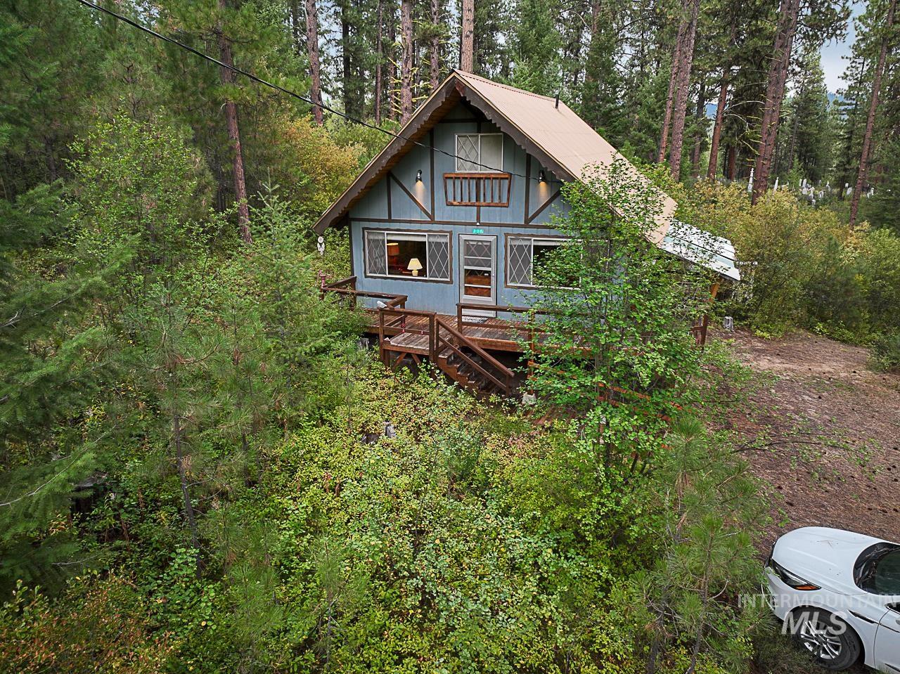 225 Mesplie Rd. Property Photo 1